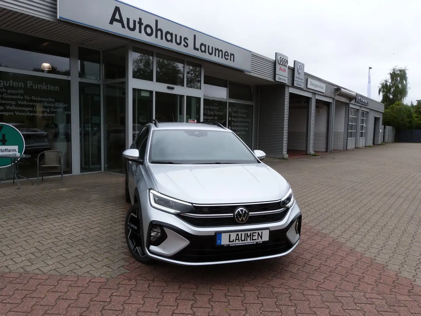 Volkswagen Taigo 1.5 TSI DSG R-Line 18Zoll LM Matrix ACC Kessy CAM Silber - 1