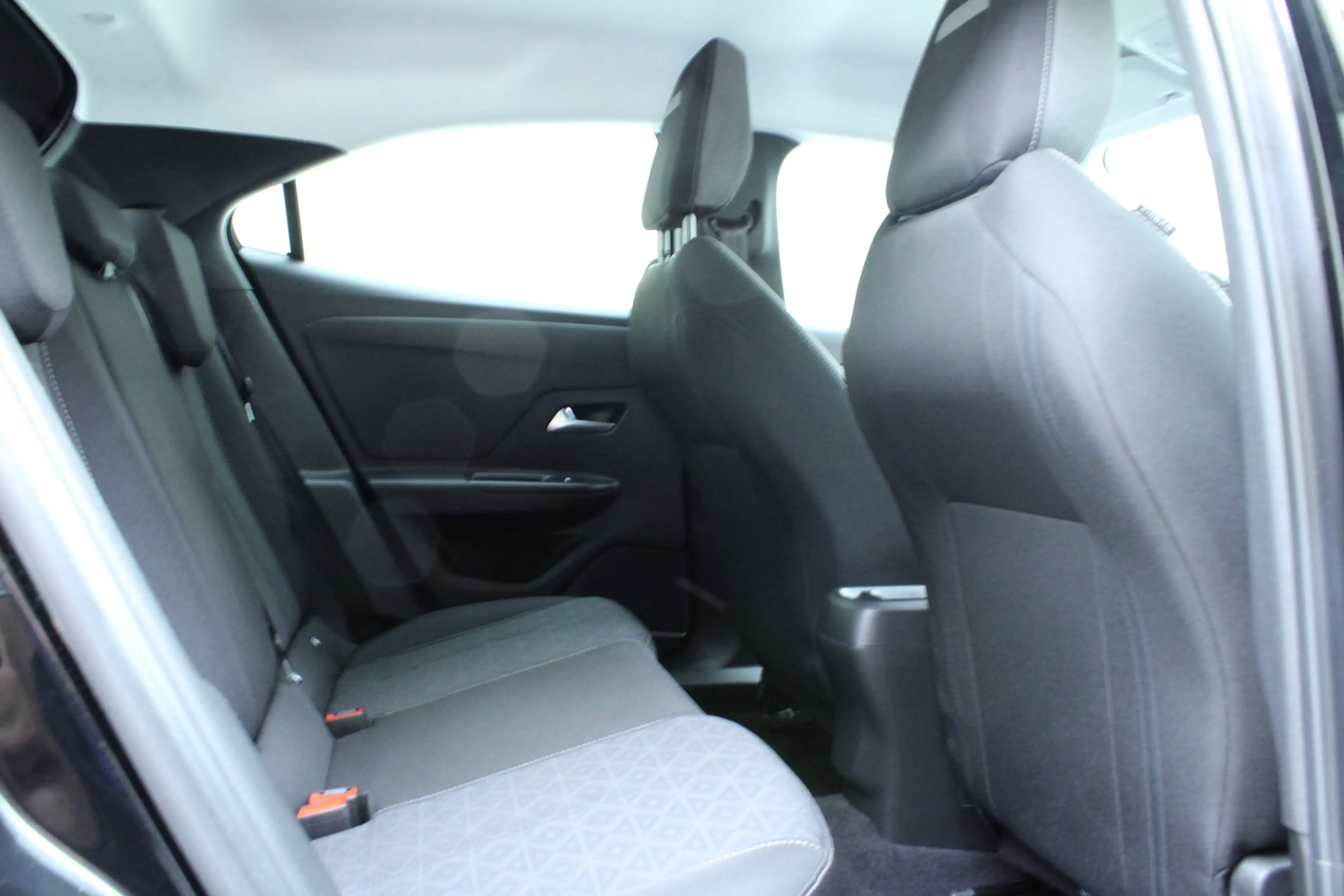 Opel Mokka-E Electric Level 2 50 kWh | Navi / Carplay / Cruise — photo 14