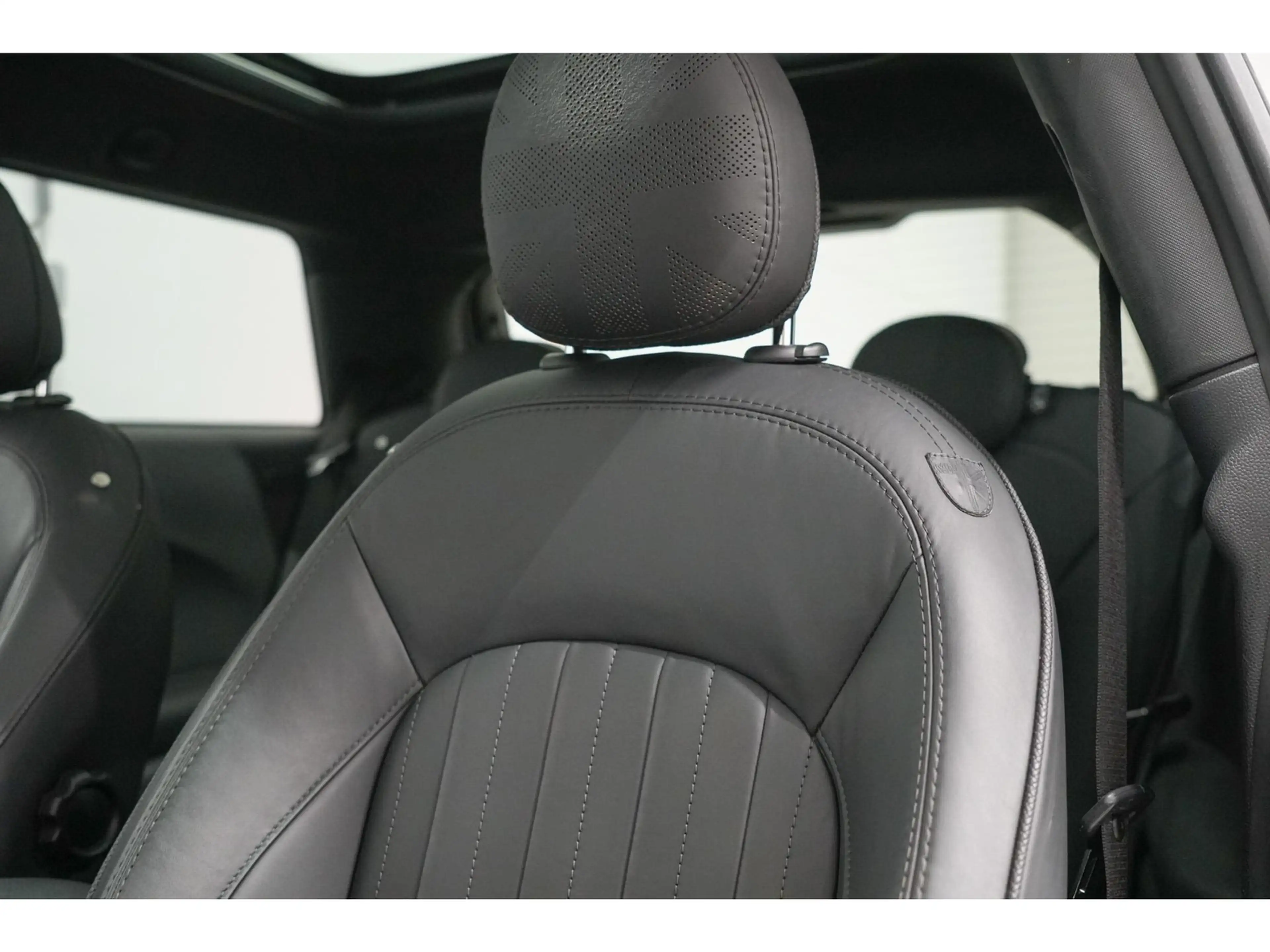MINI John Cooper Works Mini 2.0 Panoramadak | Head Up | Comfort Access — photo 25