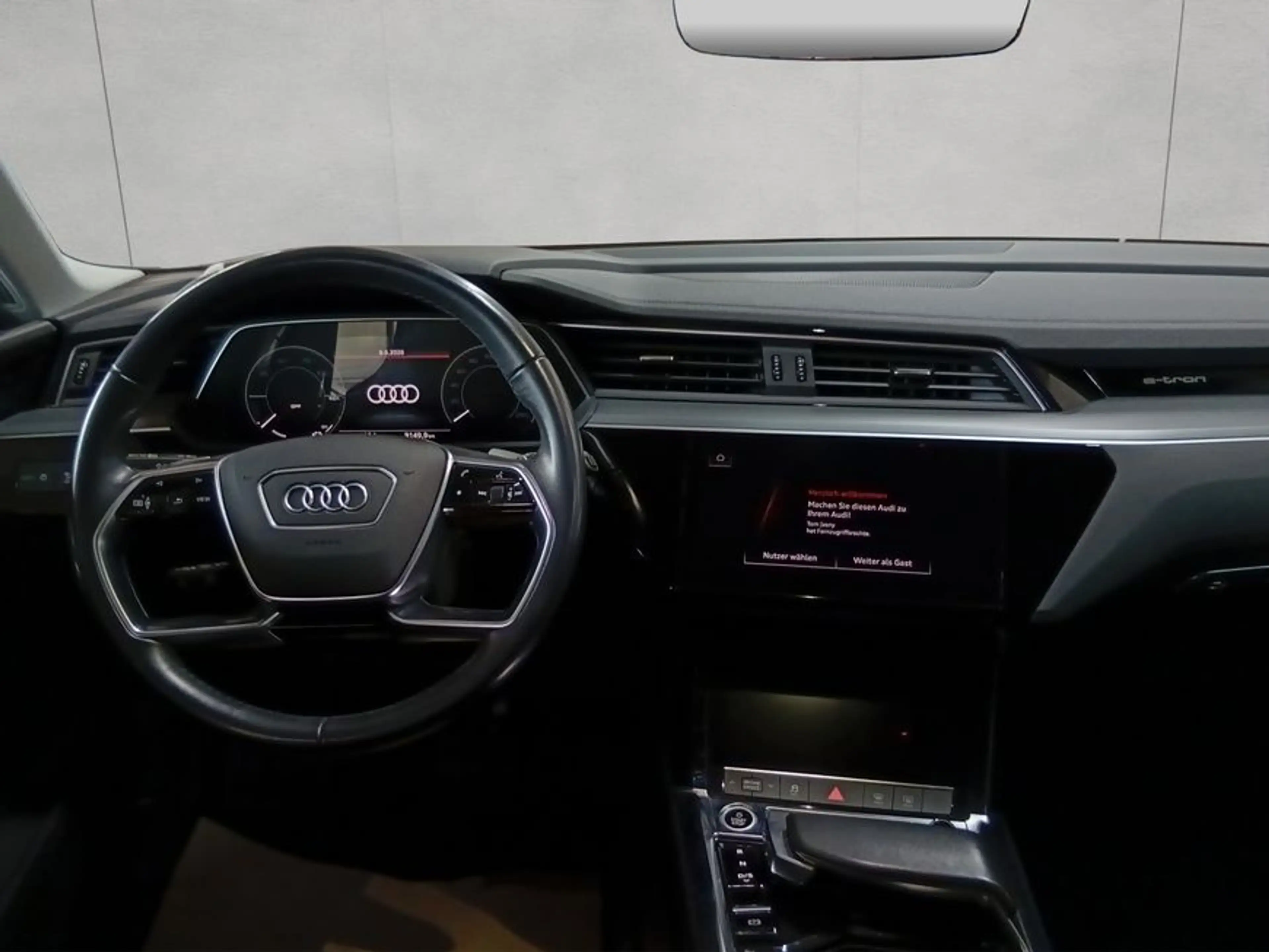Audi e-tron 50 quattro — photo 13