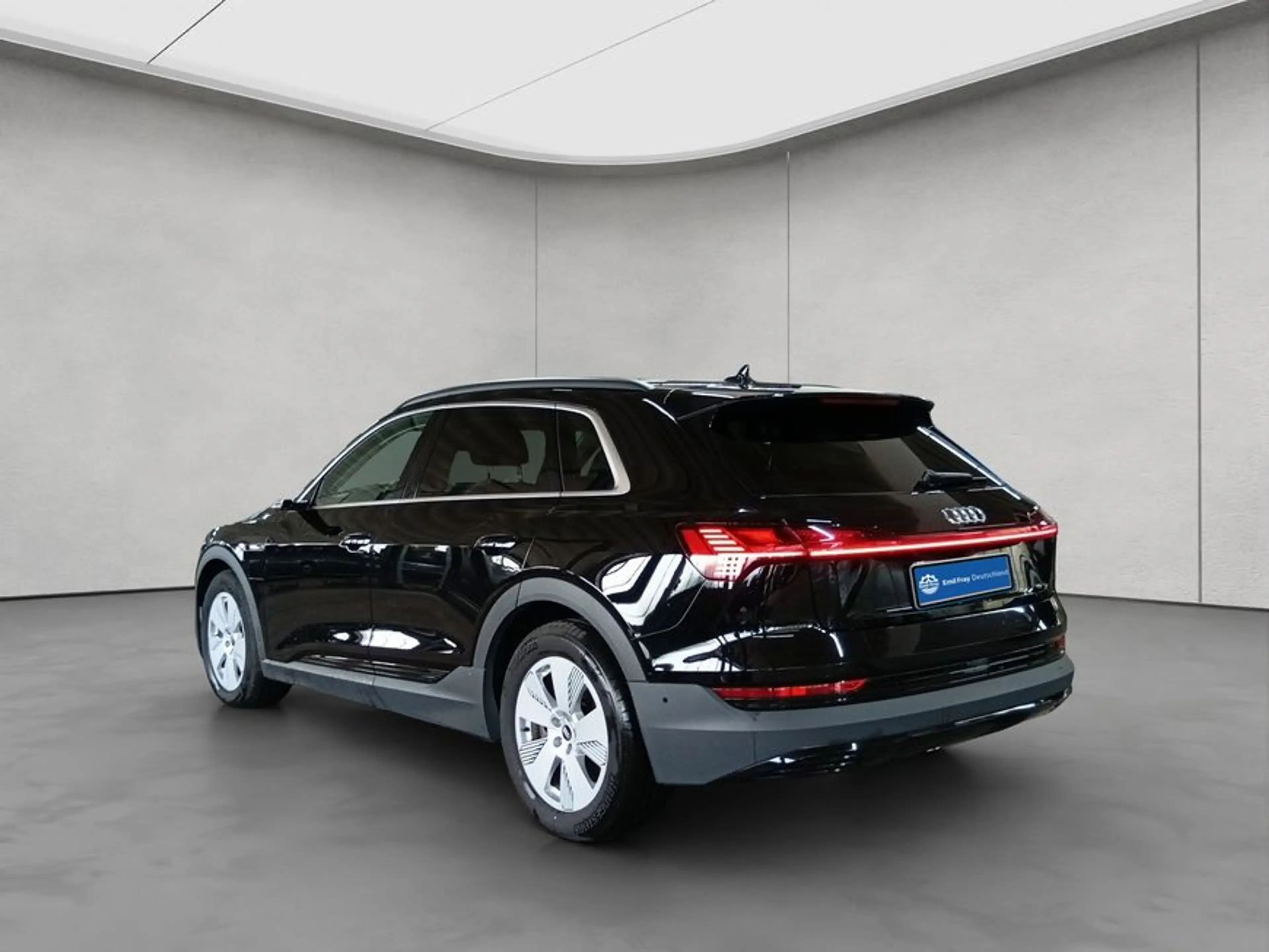 Audi e-tron 50 quattro — photo 3