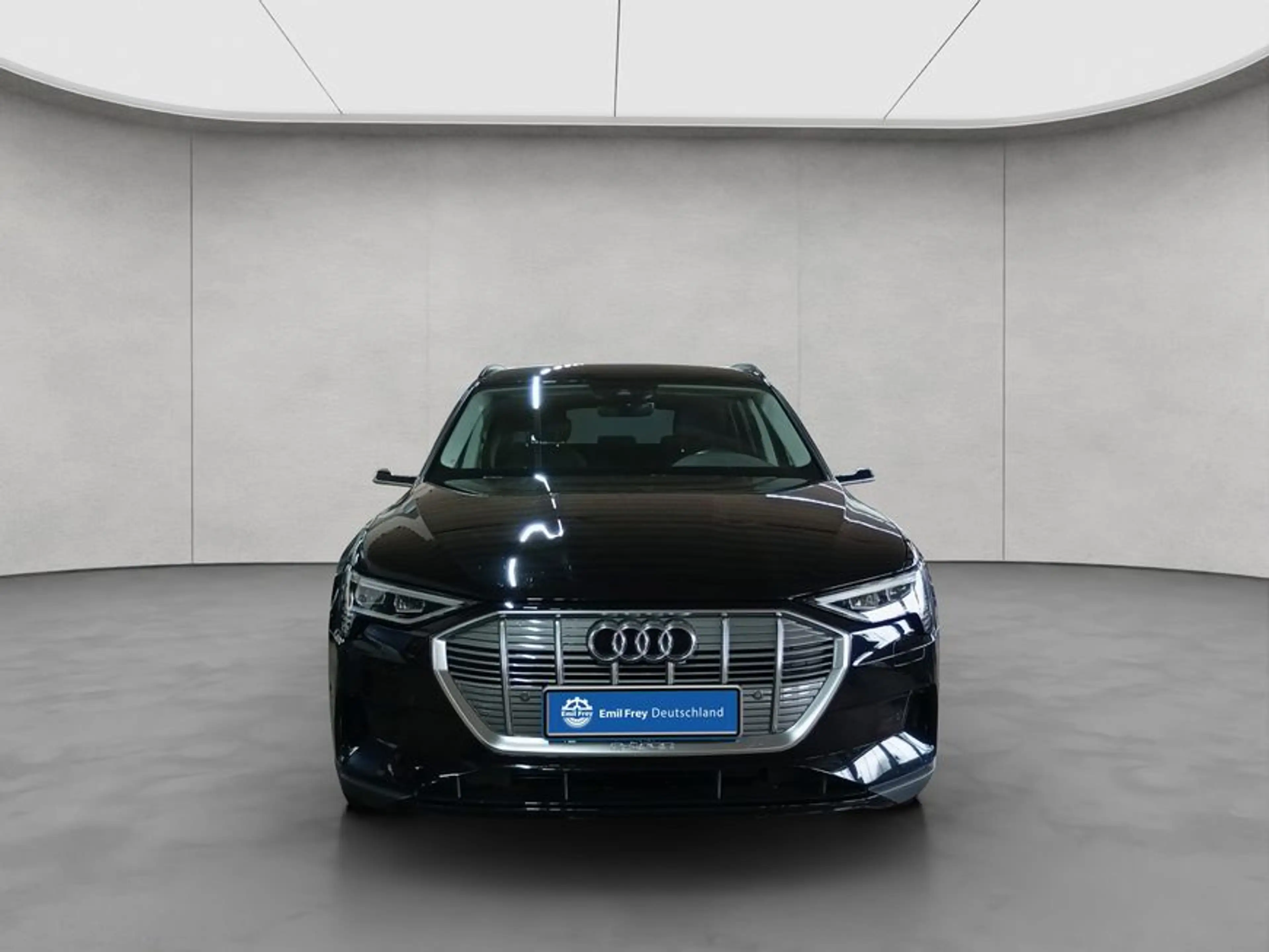 Audi e-tron 50 quattro — photo 10