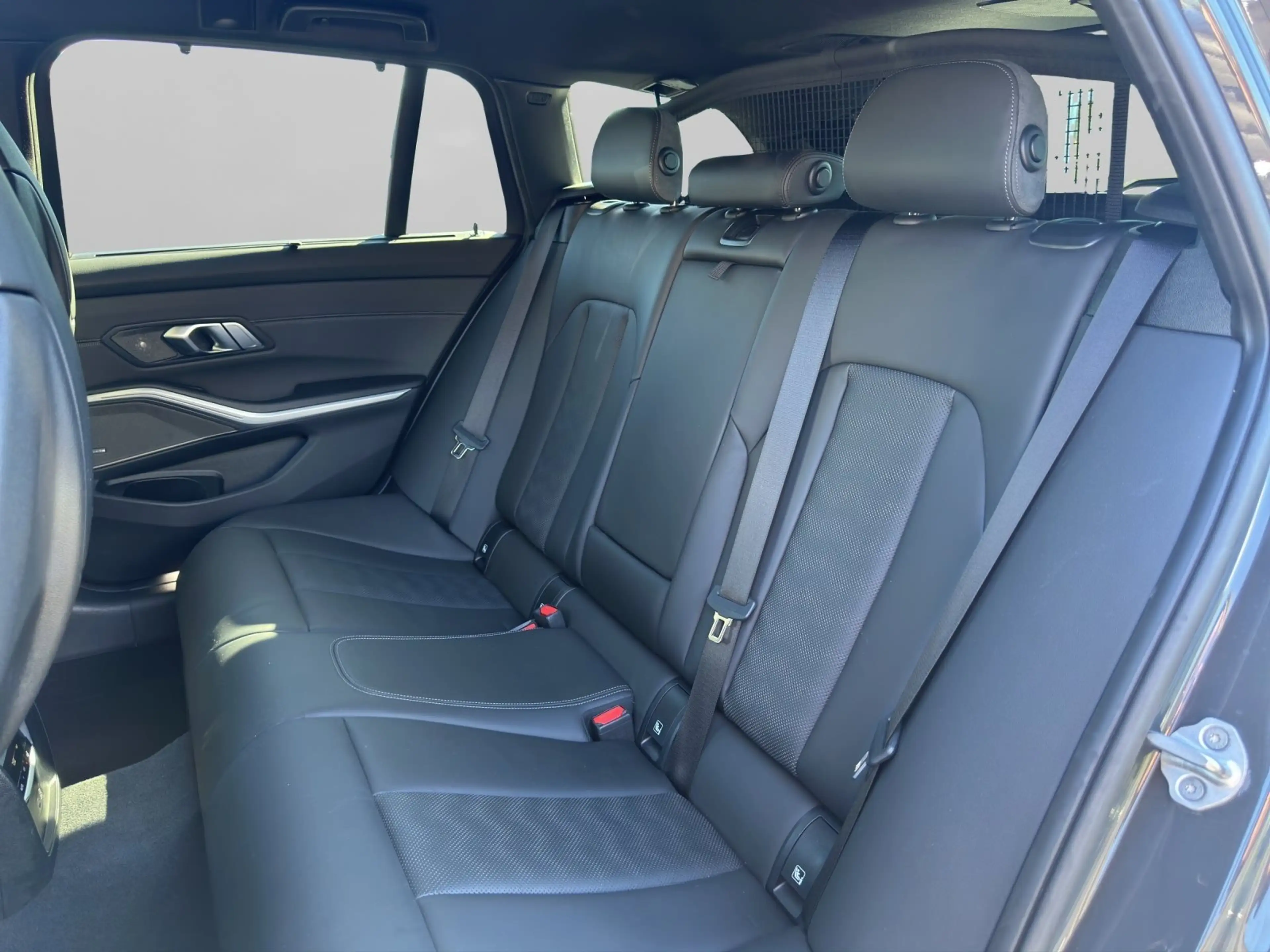 BMW M3 Competition M xDrive Touring M Drivers P. — photo 8