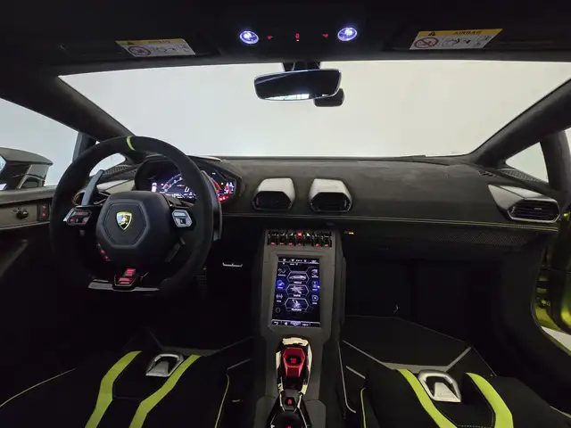 Lamborghini Huracan view 10