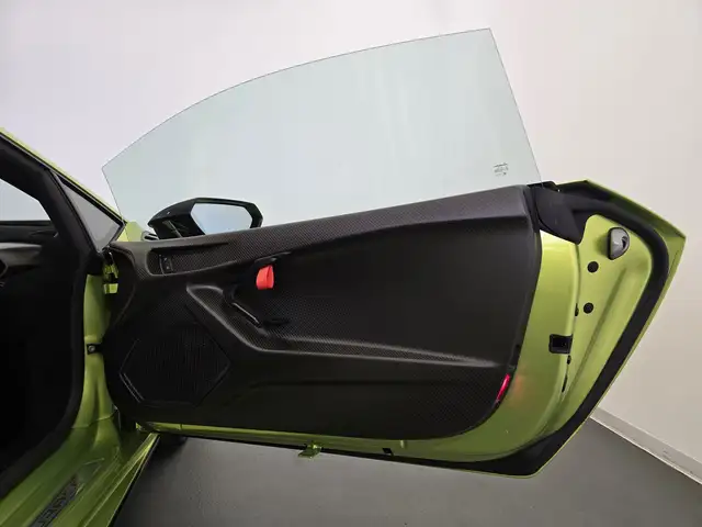 Lamborghini Huracan view 11