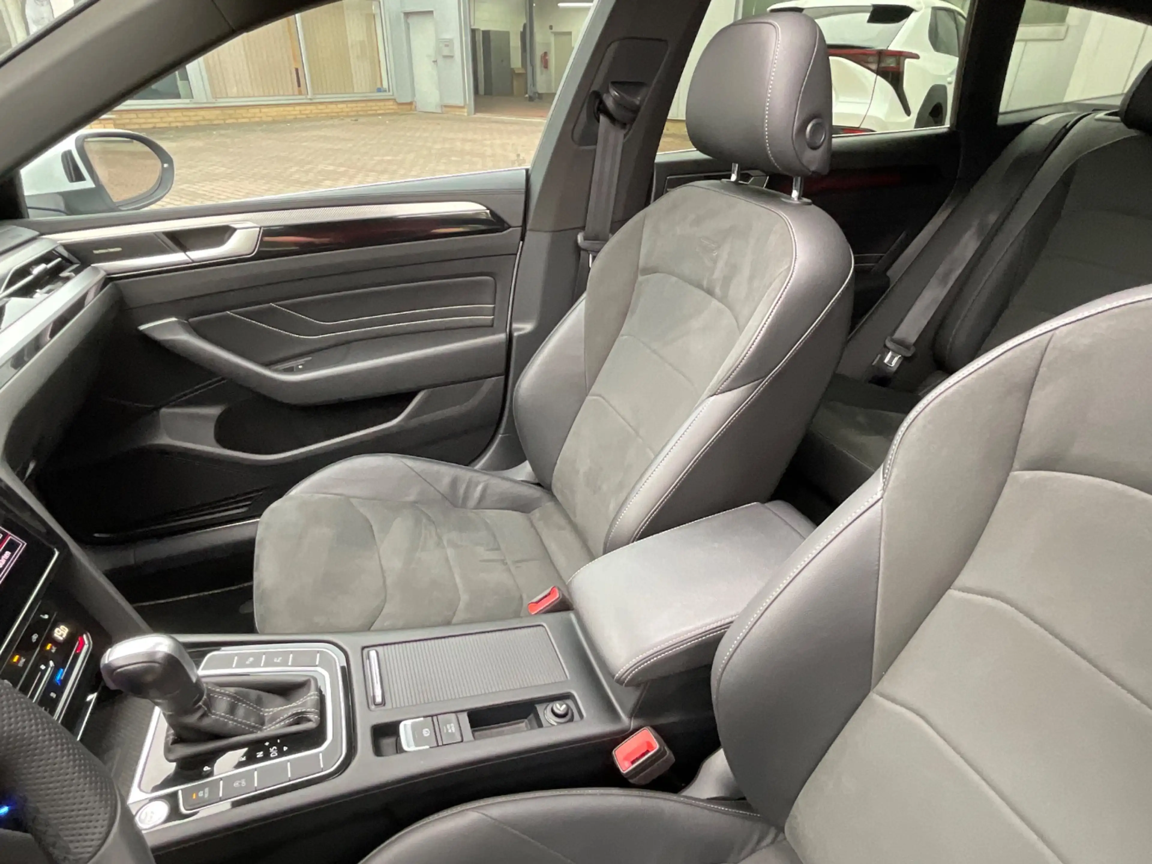 Volkswagen Arteon SB 2.0 TDI 4Motion R-Line ACC+AHK+LED+SD — photo 15