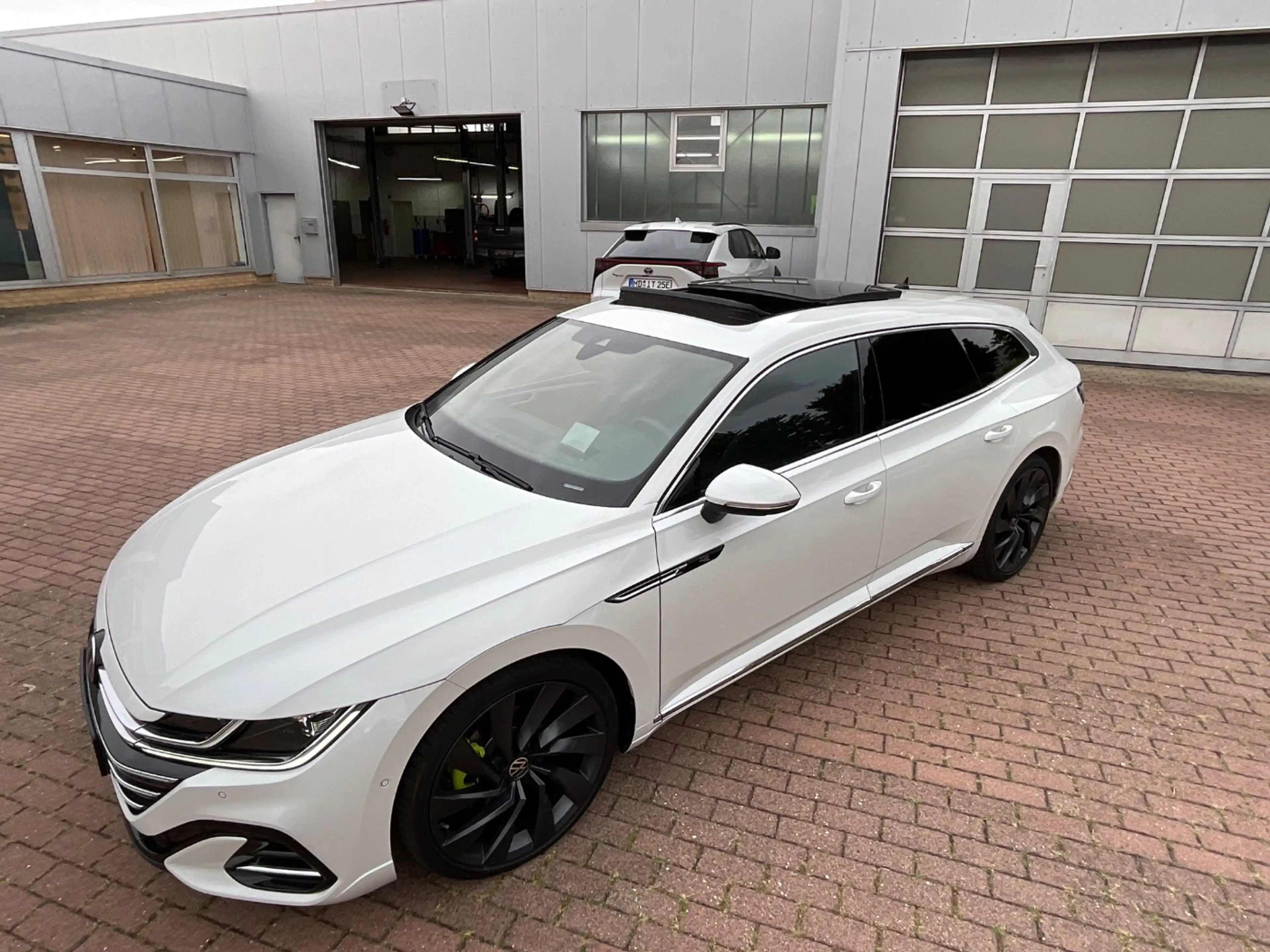 Volkswagen Arteon SB 2.0 TDI 4Motion R-Line ACC+AHK+LED+SD — photo 10