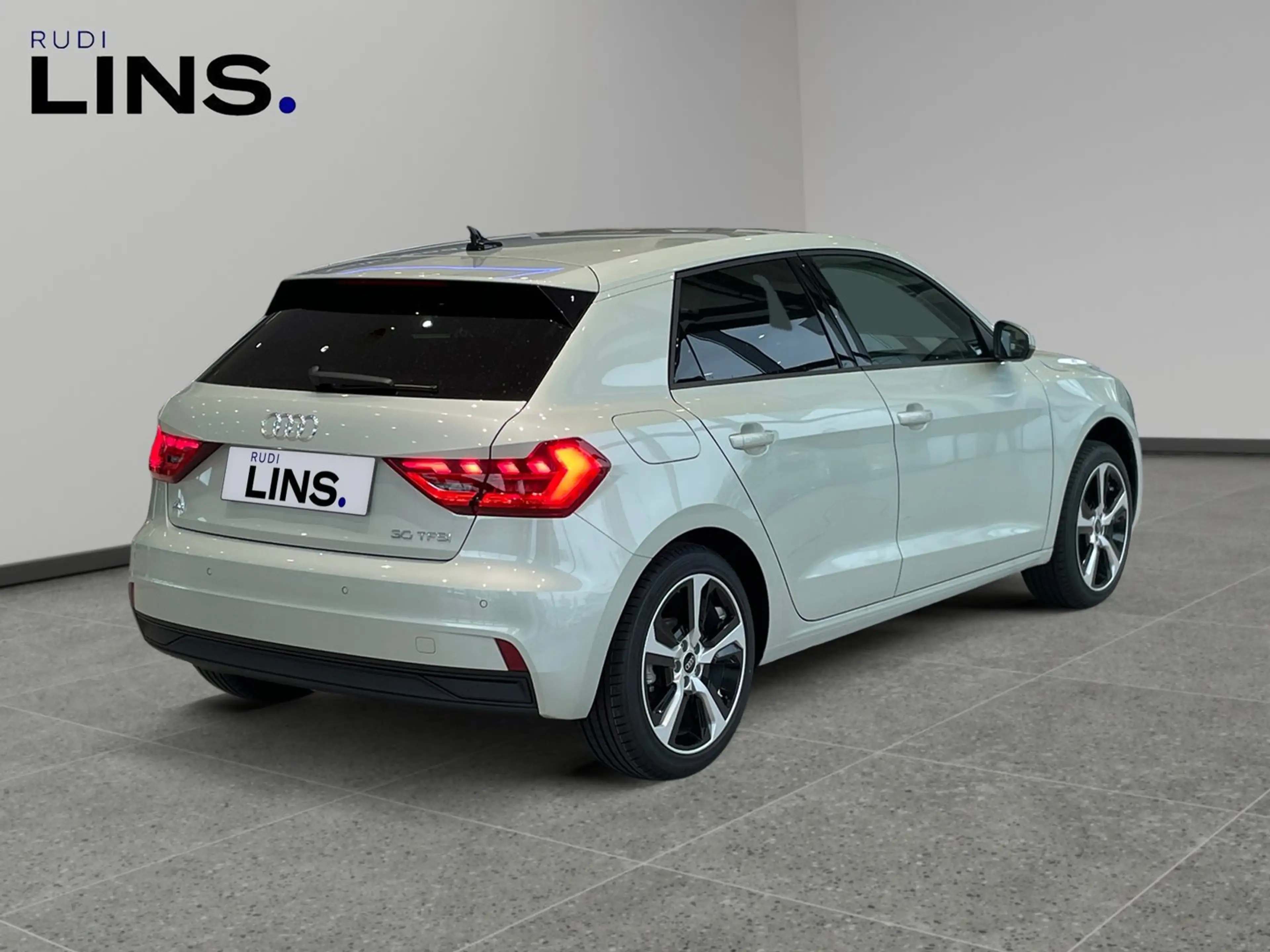 Audi A1 30 TFSI intense — photo 5