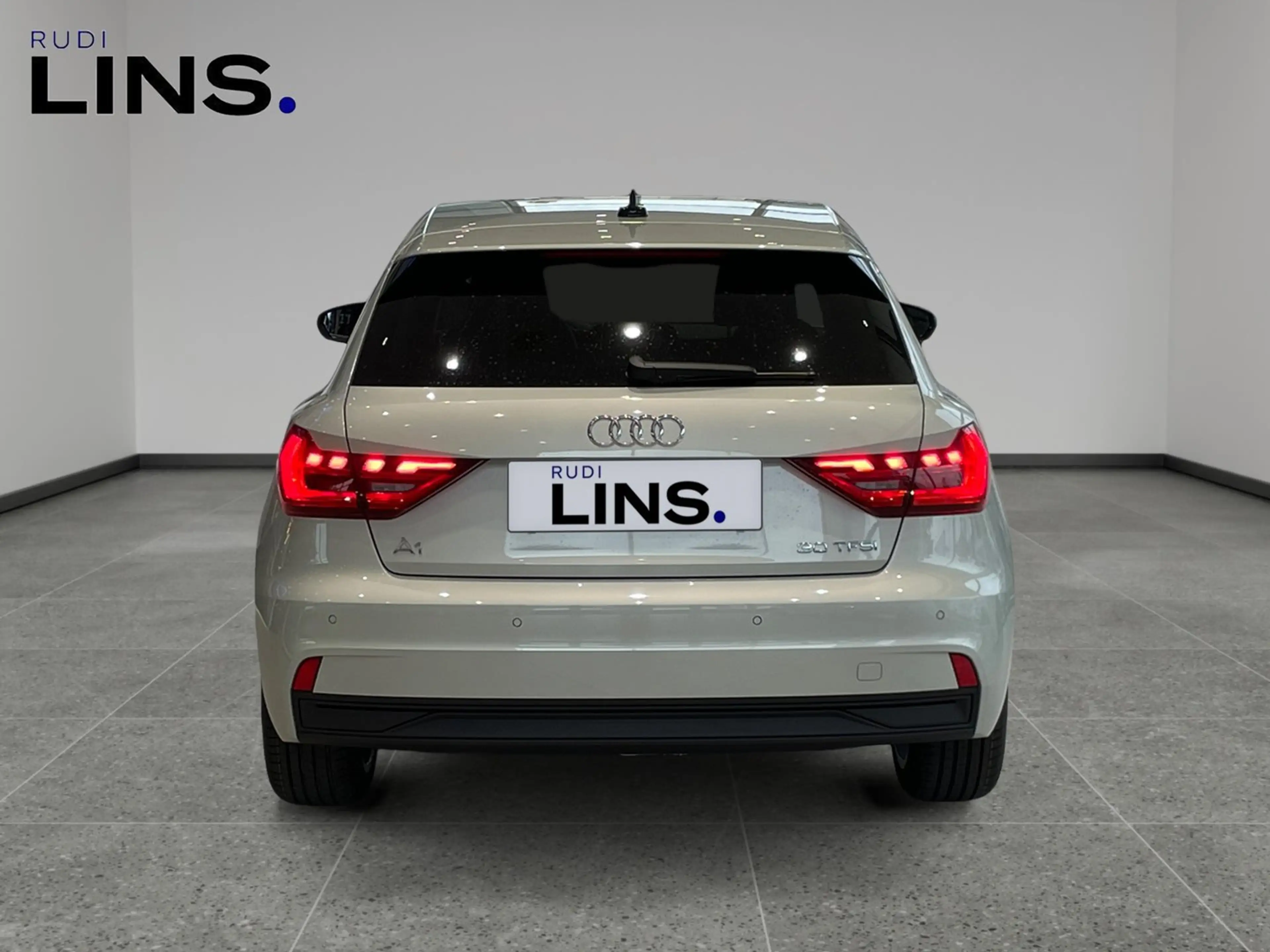 Audi A1 30 TFSI intense — photo 4