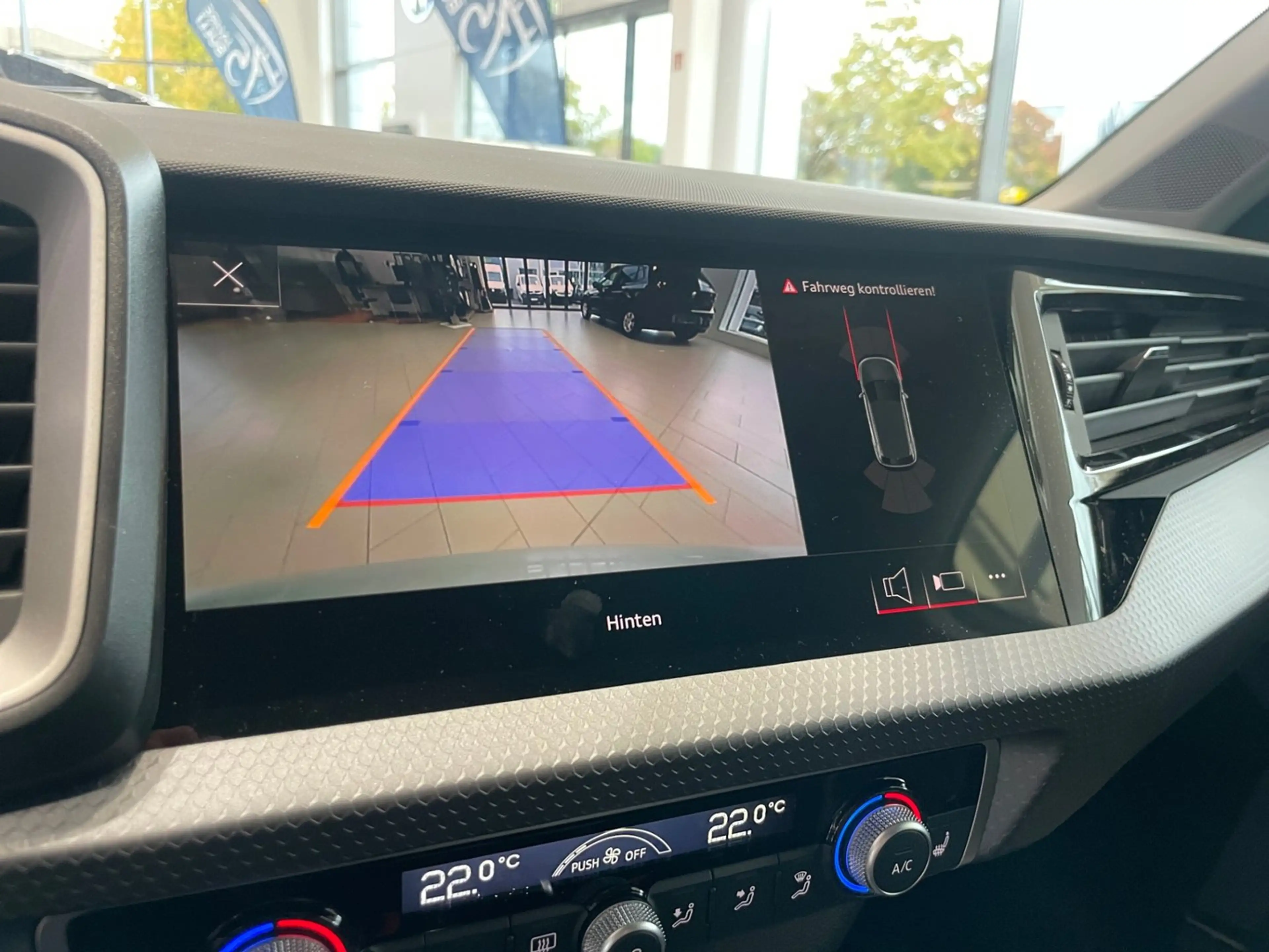 Audi A1 30 TFSI intense — photo 17