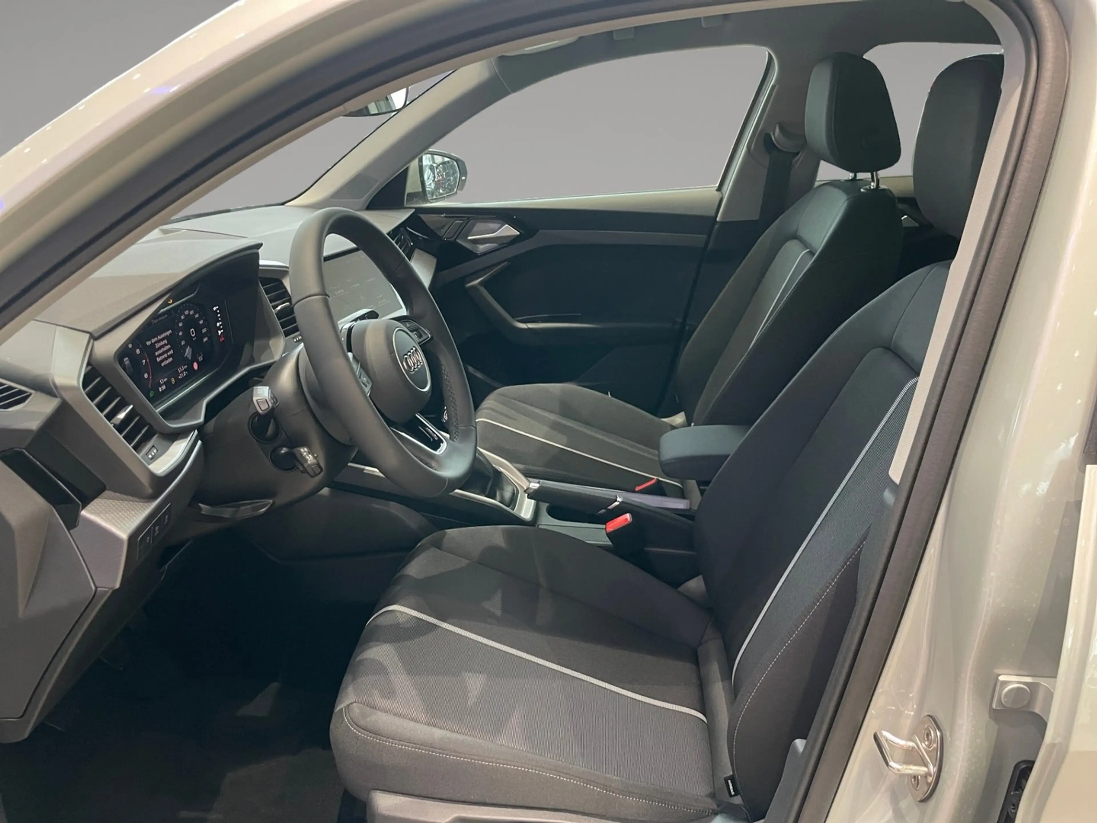 Audi A1 30 TFSI intense — photo 9
