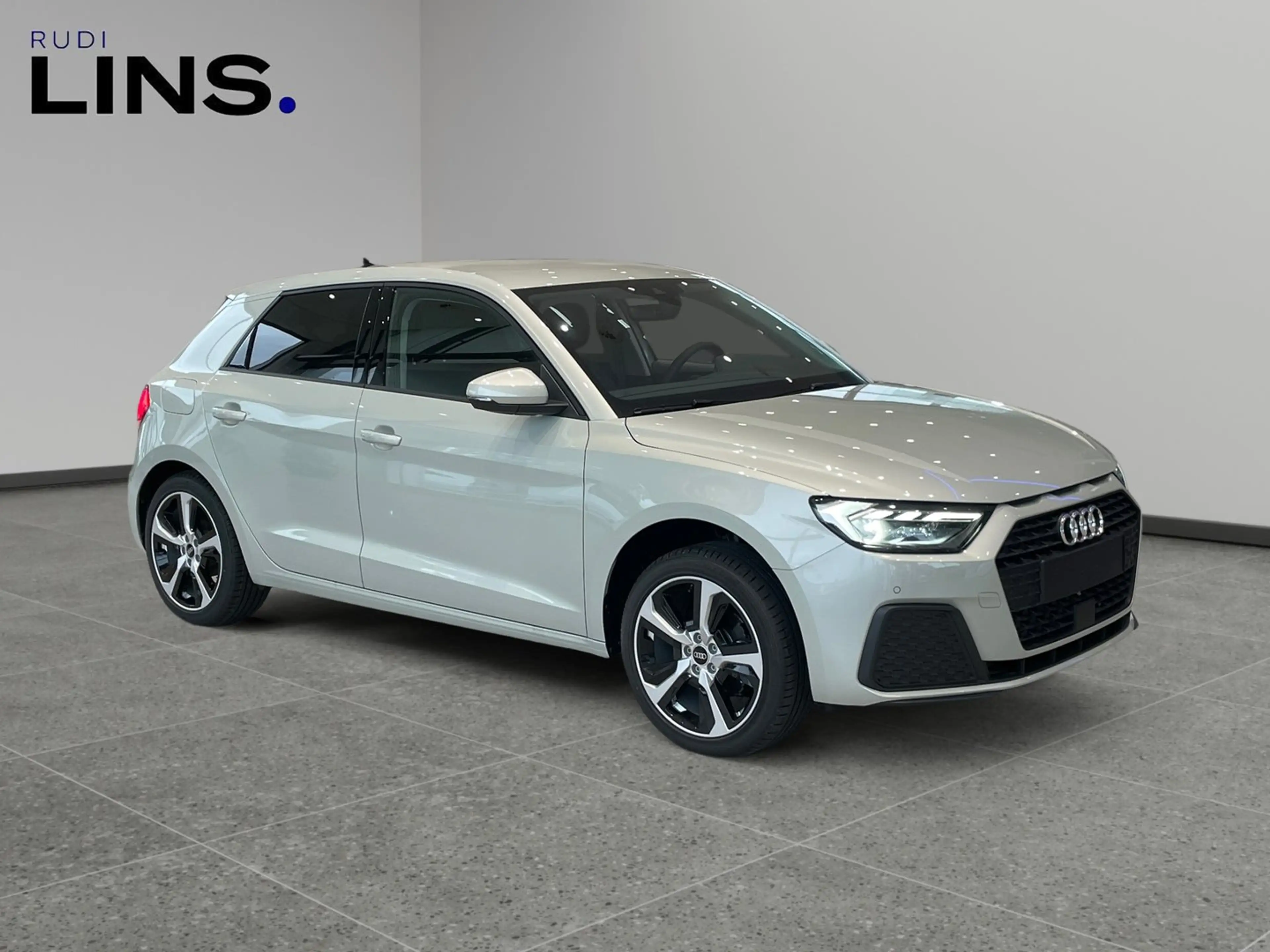 Audi A1 30 TFSI intense — photo 7