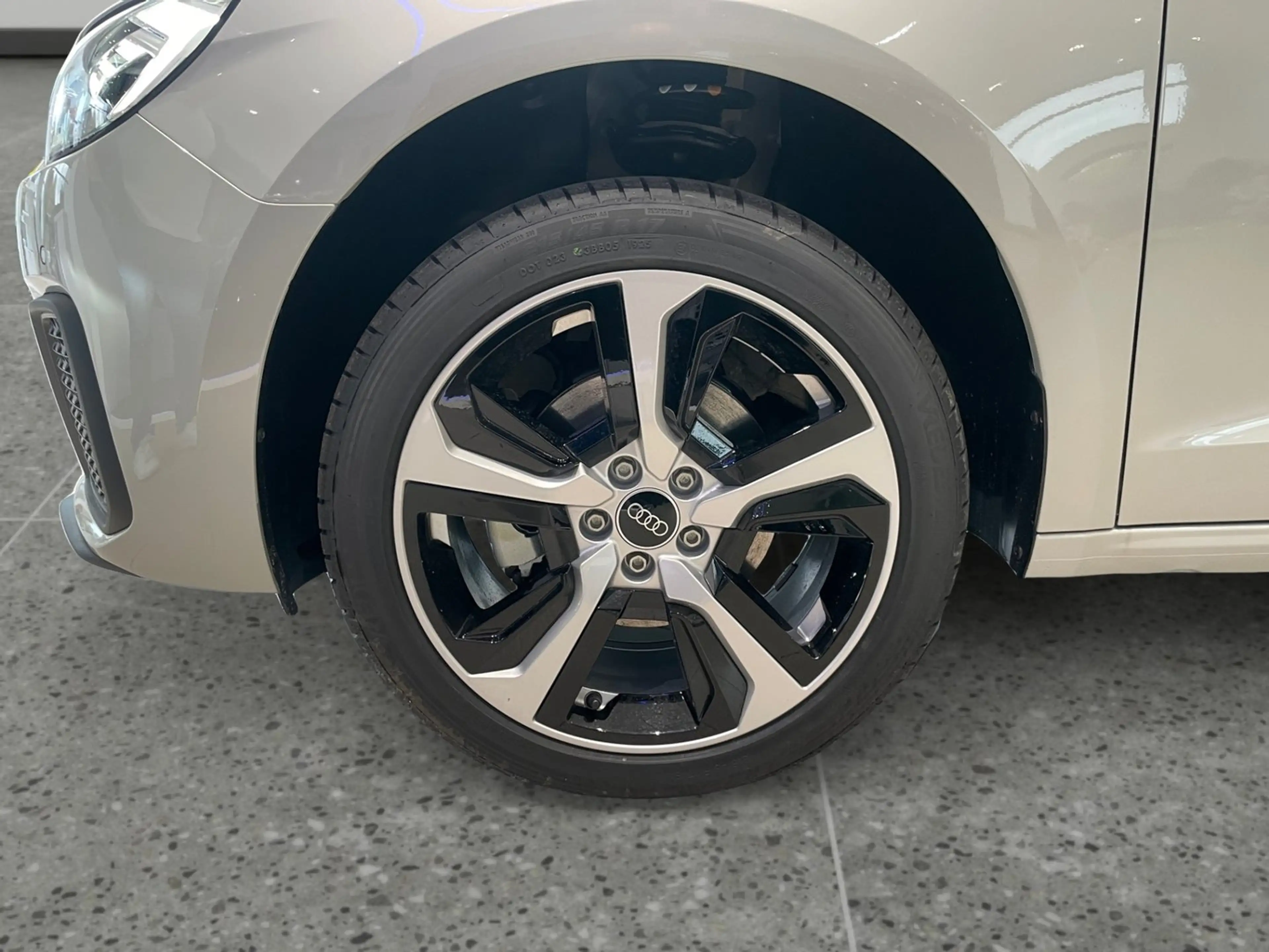Audi A1 30 TFSI intense — photo 14