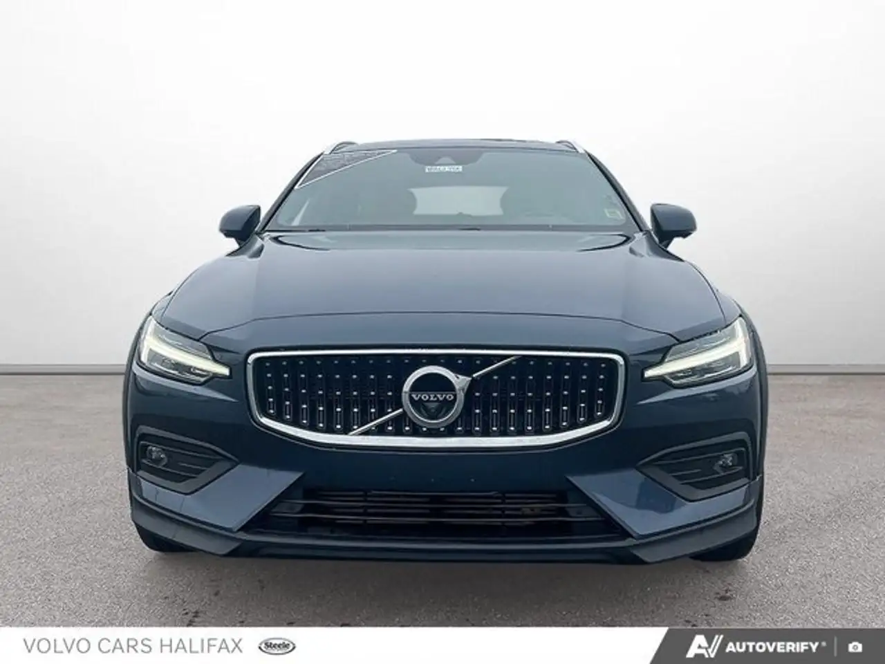 Volvo V60 Cross Country photo Volvo V60 Cross Country