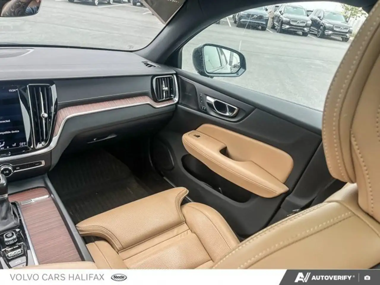 Volvo V60 Cross Country photo Volvo V60 Cross Country