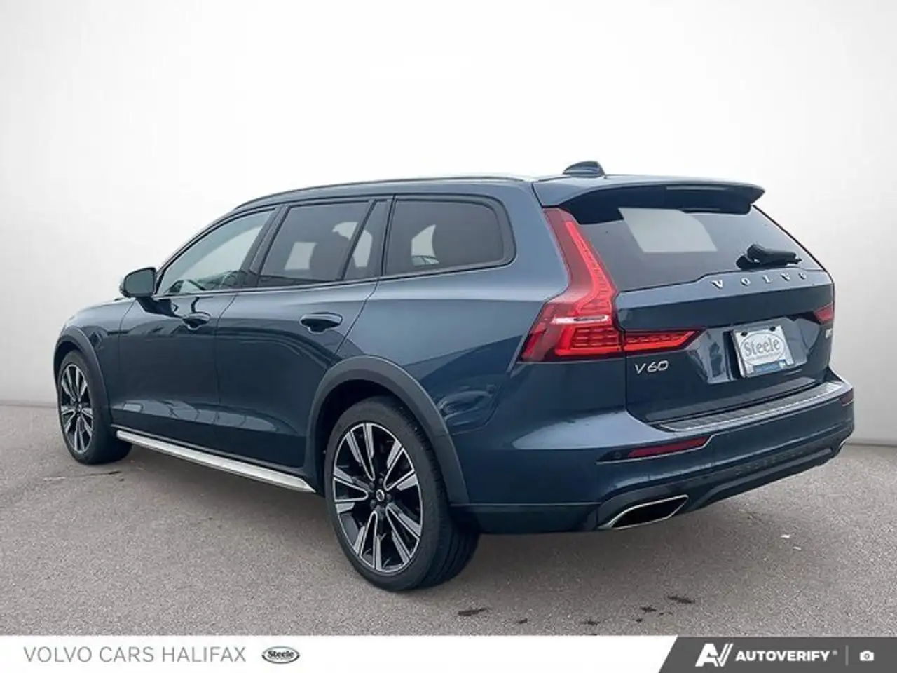 Volvo V60 Cross Country photo Volvo V60 Cross Country