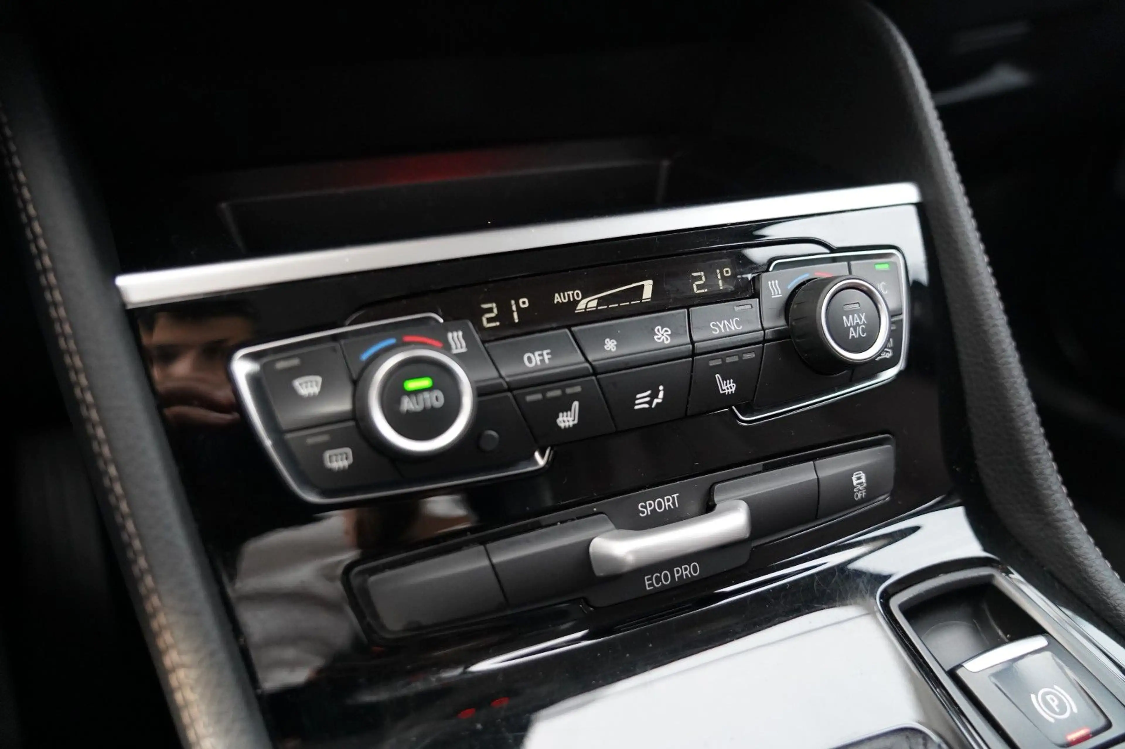BMW 216 Luxury Line 7Sitze LED NAVI — photo 15