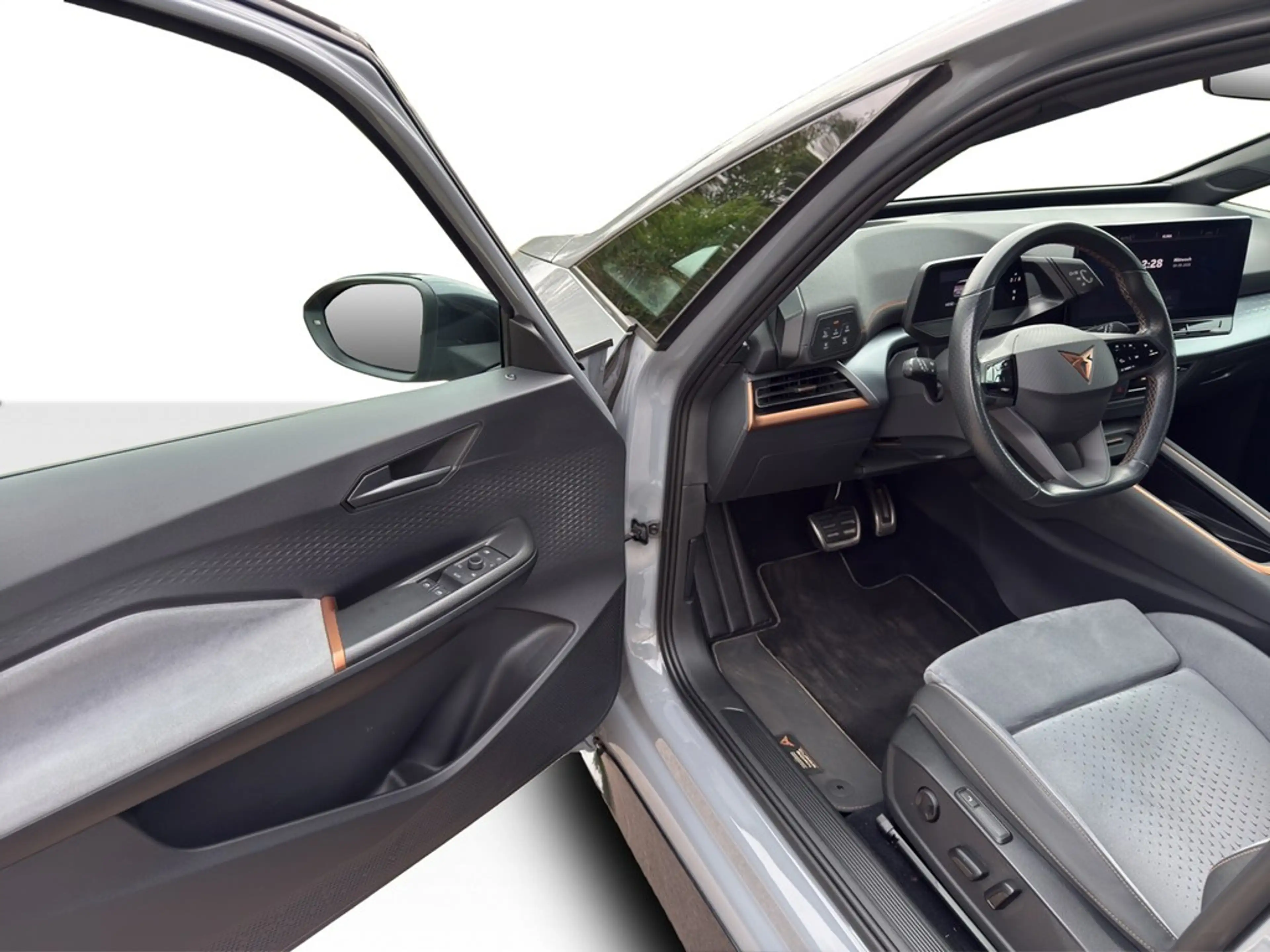 CUPRA Born 58 kwh PANO*LED*WÄRMEPU*HEADUP*NAV*SHZ*ACC*PARK... — photo 13