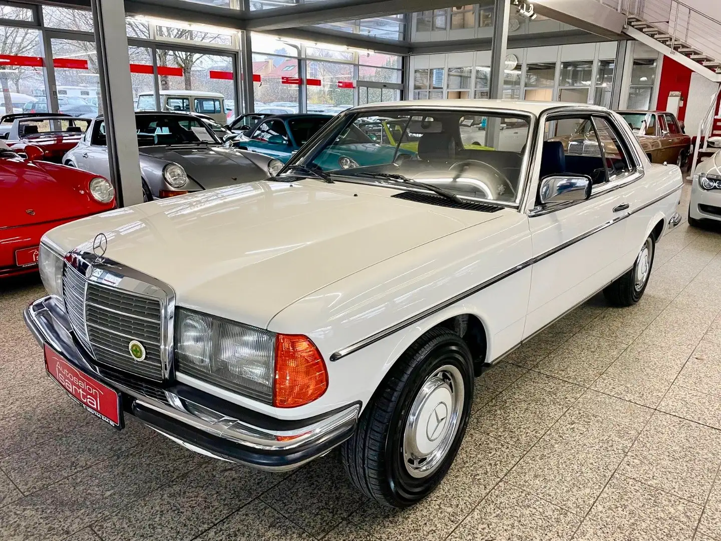 Mercedes-Benz 230 Coupe W123 Auto. - dt. Auto,2.Hd--Topzustand Blanc - 1