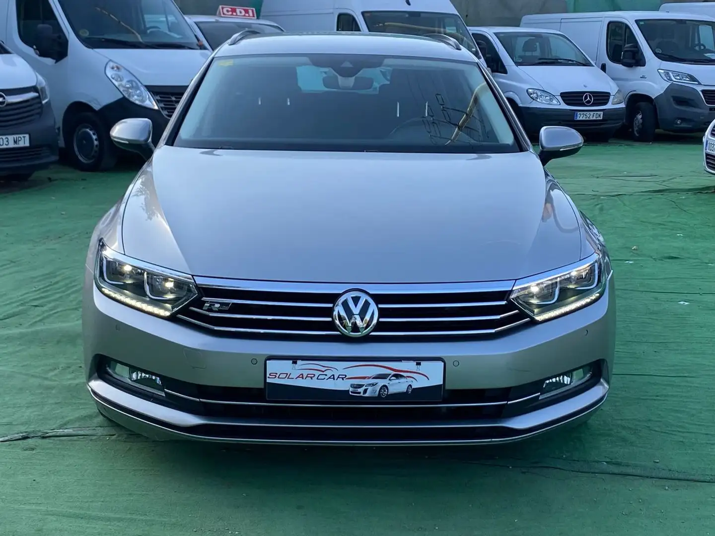 Volkswagen Passat Variant 2.0TDI Sport 110kW Gris - 2