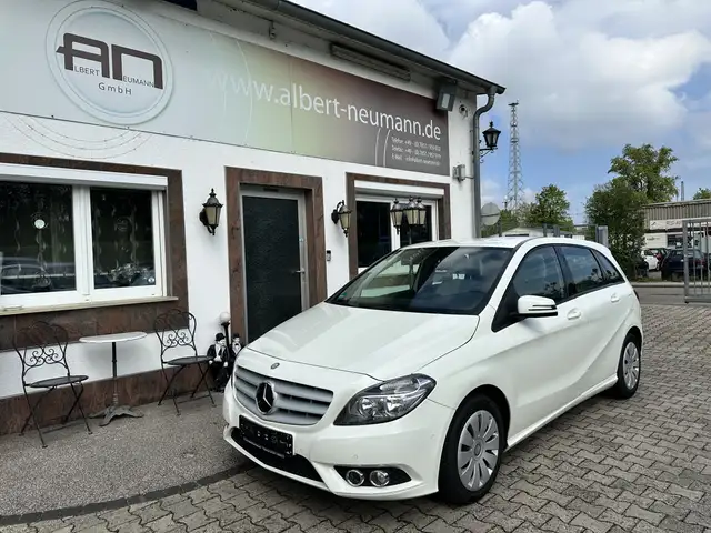 Mercedes-Benz 220 4Matic 7G-DCT Style
