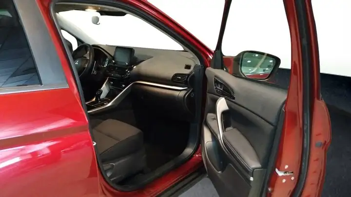 Mitsubishi Eclipse Cross 2025, foto 11