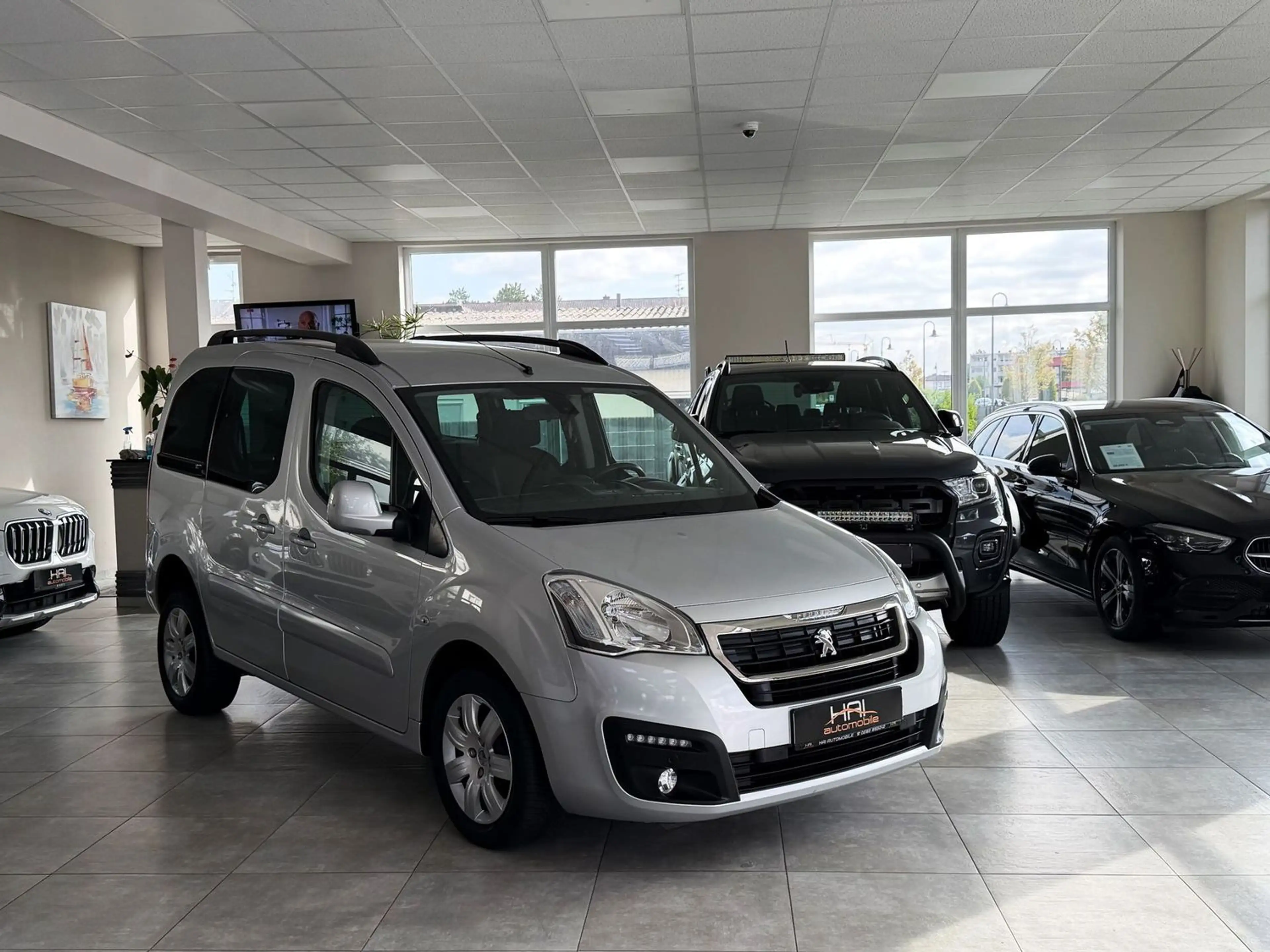 Peugeot Partner Esplanade 5-Sitzer/Behindertengerecht/Klima — photo 3