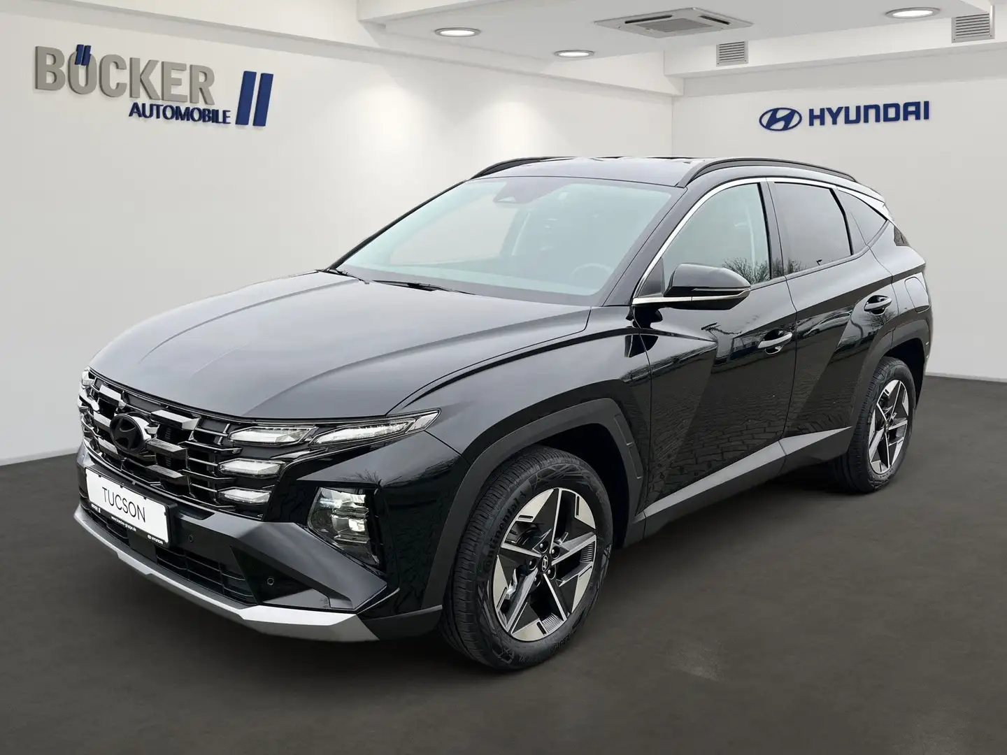 Hyundai TUCSON MY25 1.6 CRDi 2WD Trend MATRIX el Heckklapp Schwarz - 1