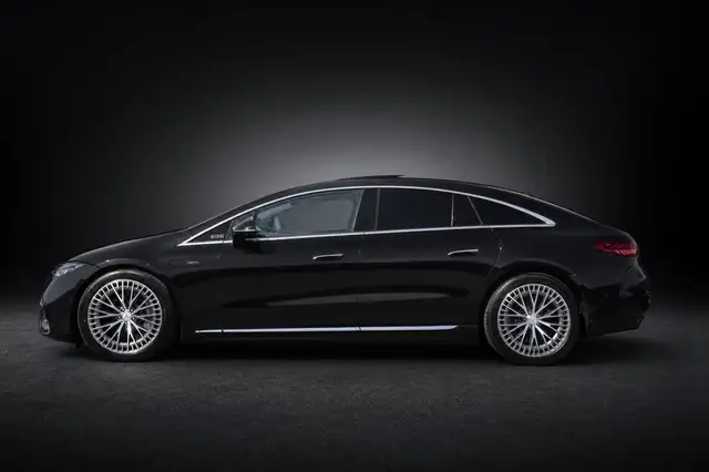 Mercedes-Benz EQS view 4