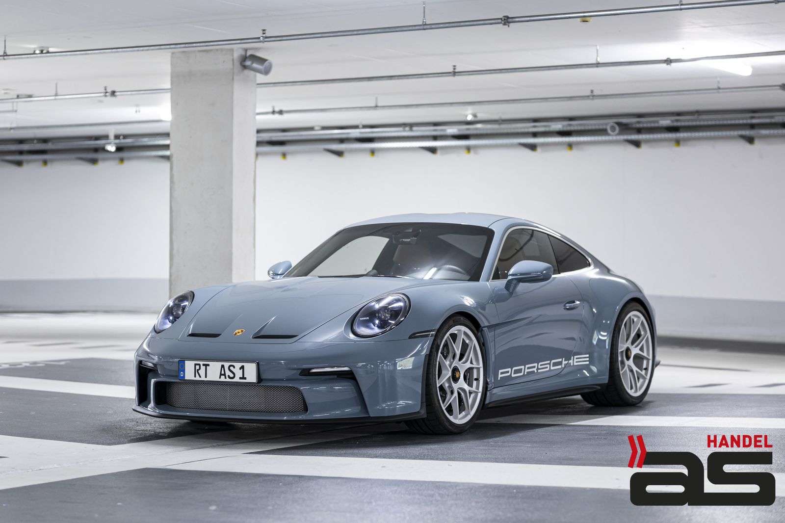 Second hand Porsche 911 