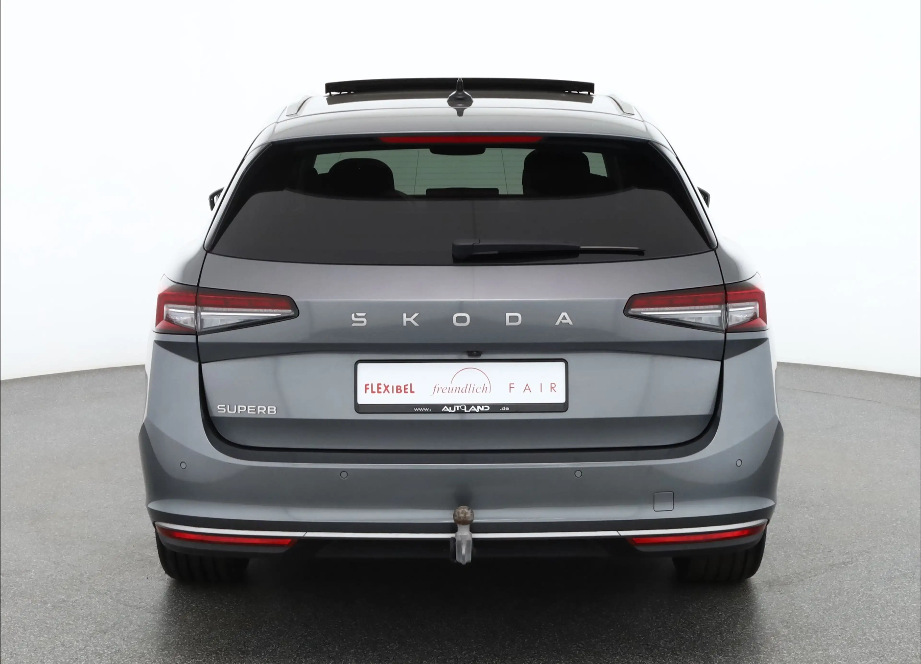 Skoda Superb Combi 1.5 TSI DSG L&K LED Navi Panorama — photo 4
