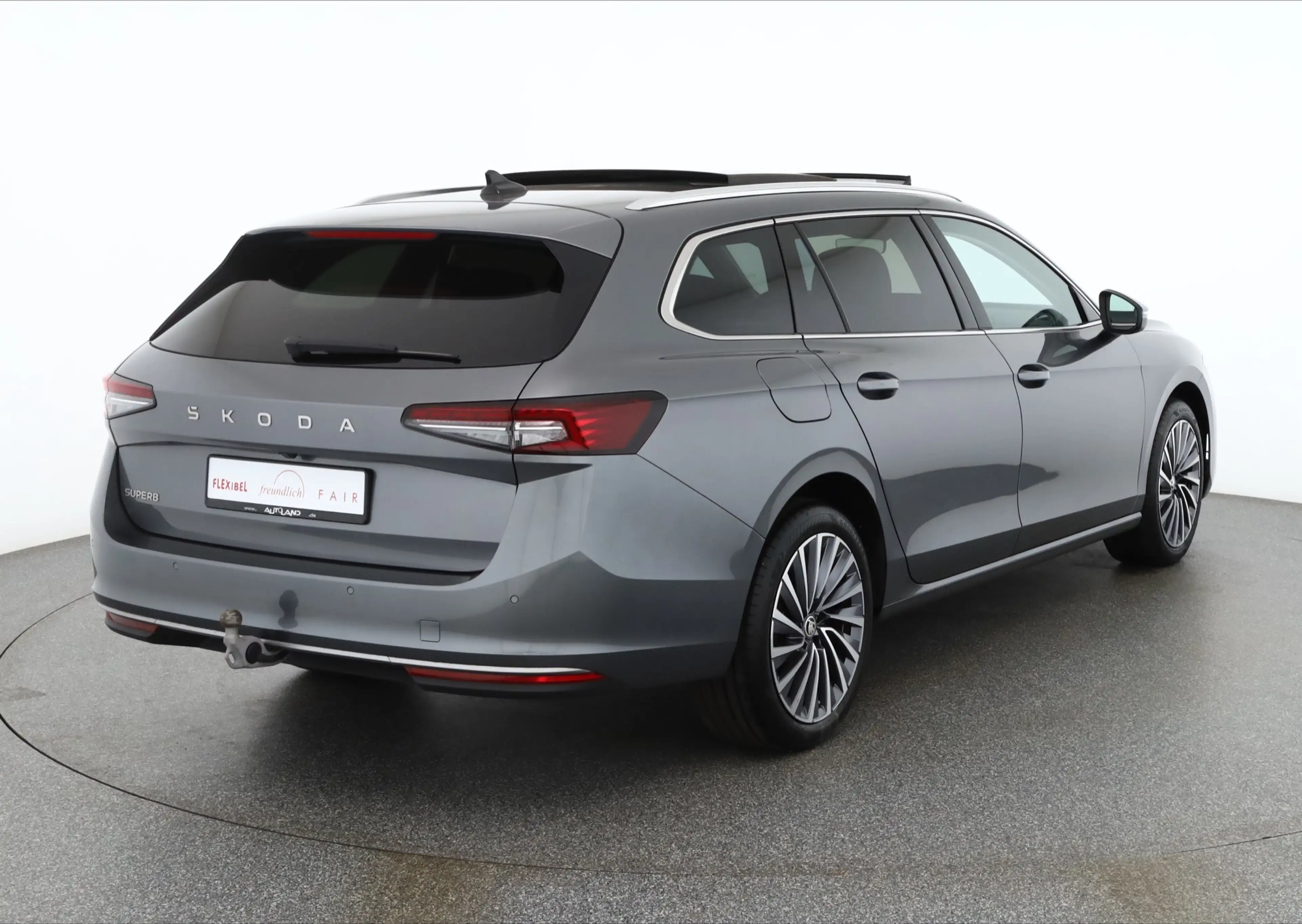 Skoda Superb Combi 1.5 TSI DSG L&K LED Navi Panorama — photo 5