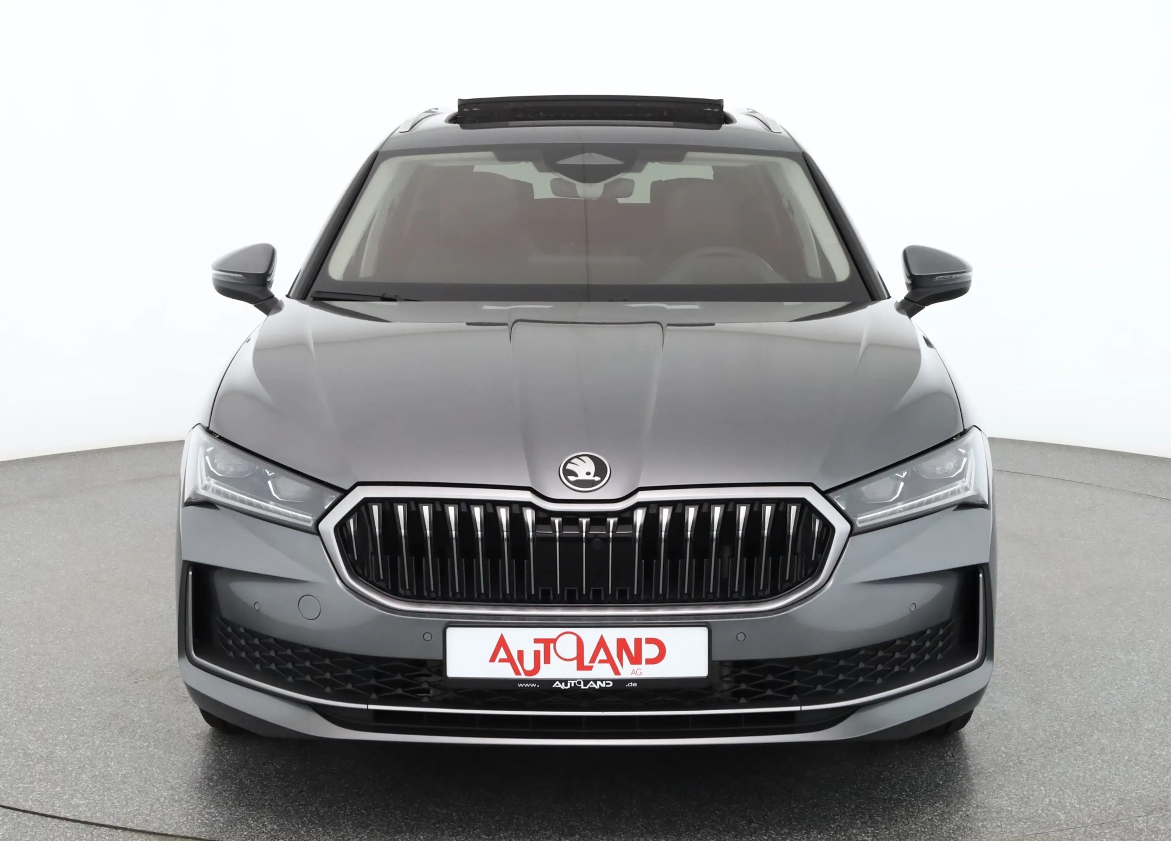 Skoda Superb Combi 1.5 TSI DSG L&K LED Navi Panorama — photo 8