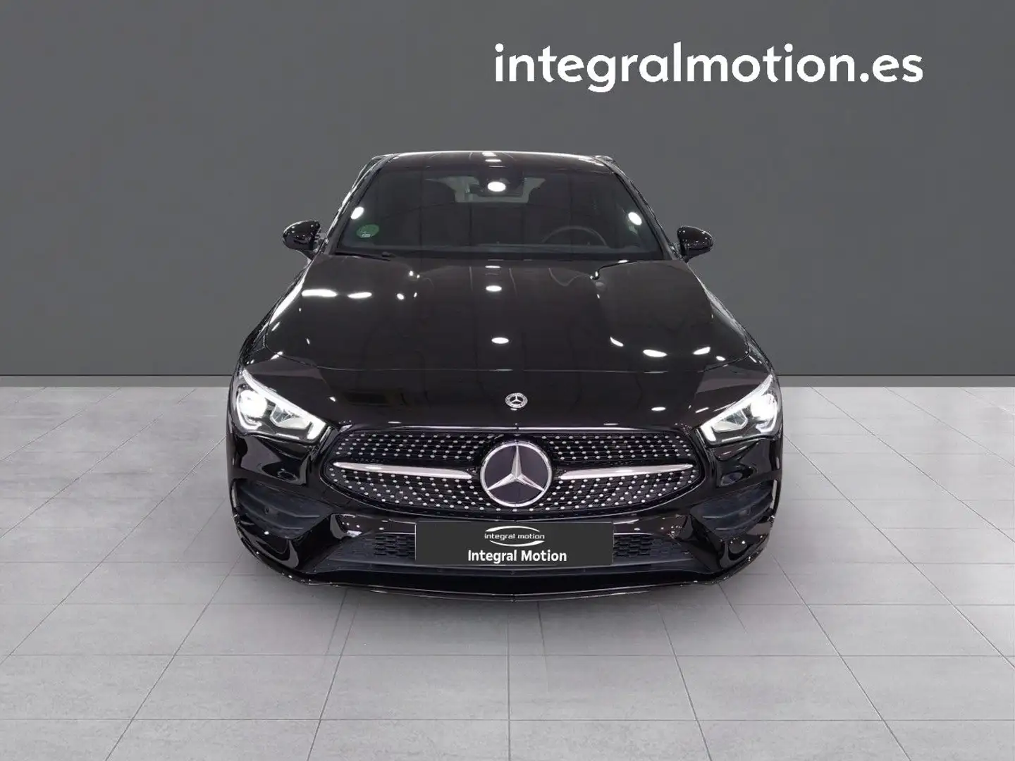 Mercedes-Benz CLA 180 Negro - 2