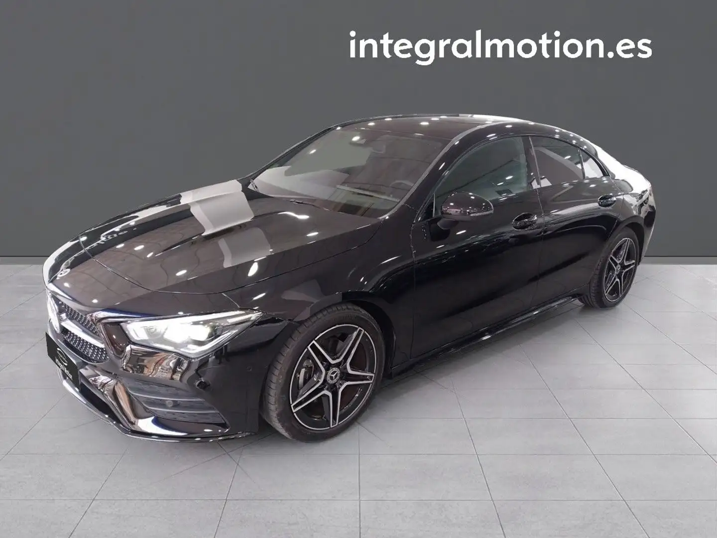 Mercedes-Benz CLA 180 Negro - 1