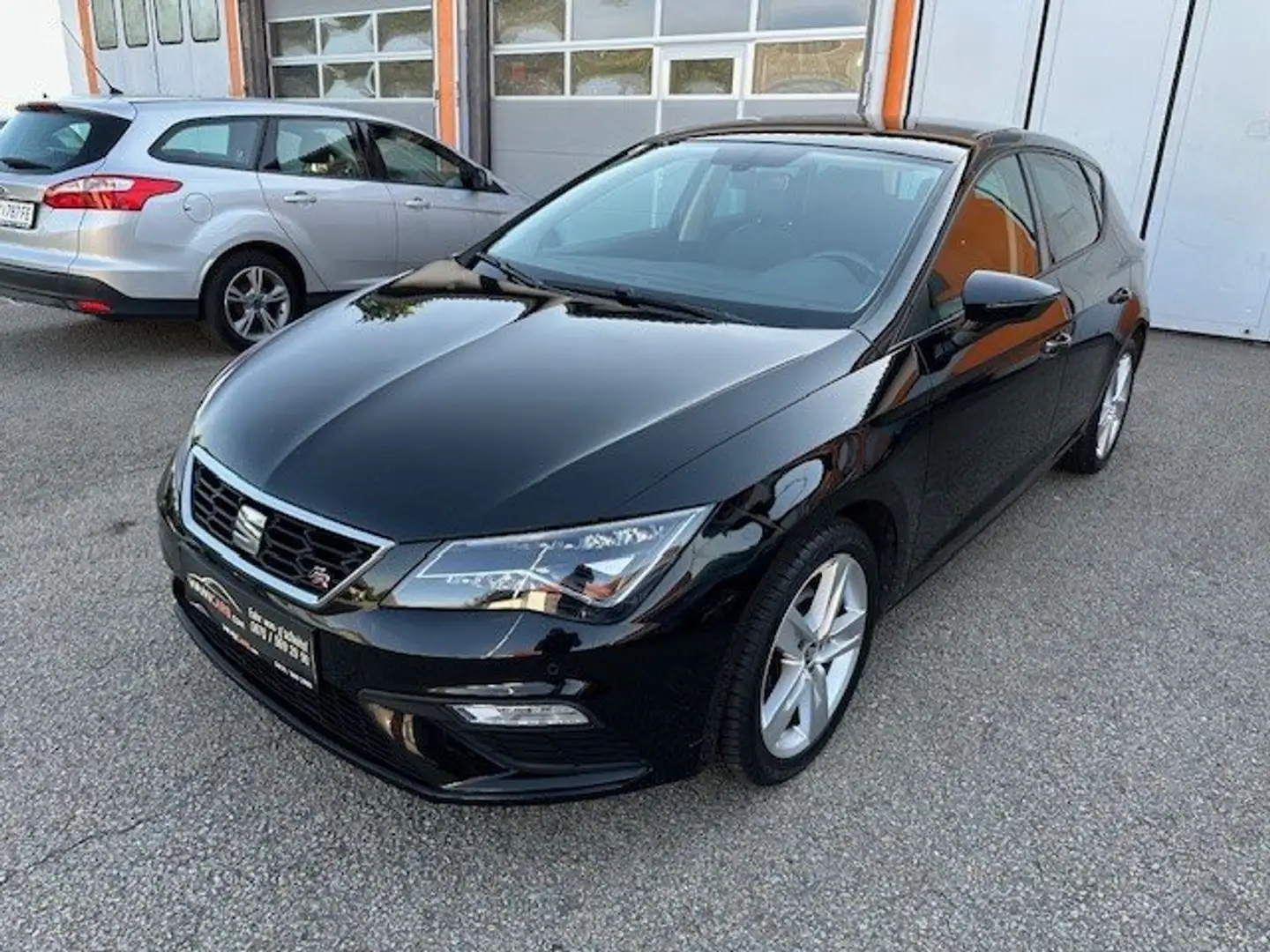 SEAT Leon Erdgas/Benzin FR DSG Schwarz - 1