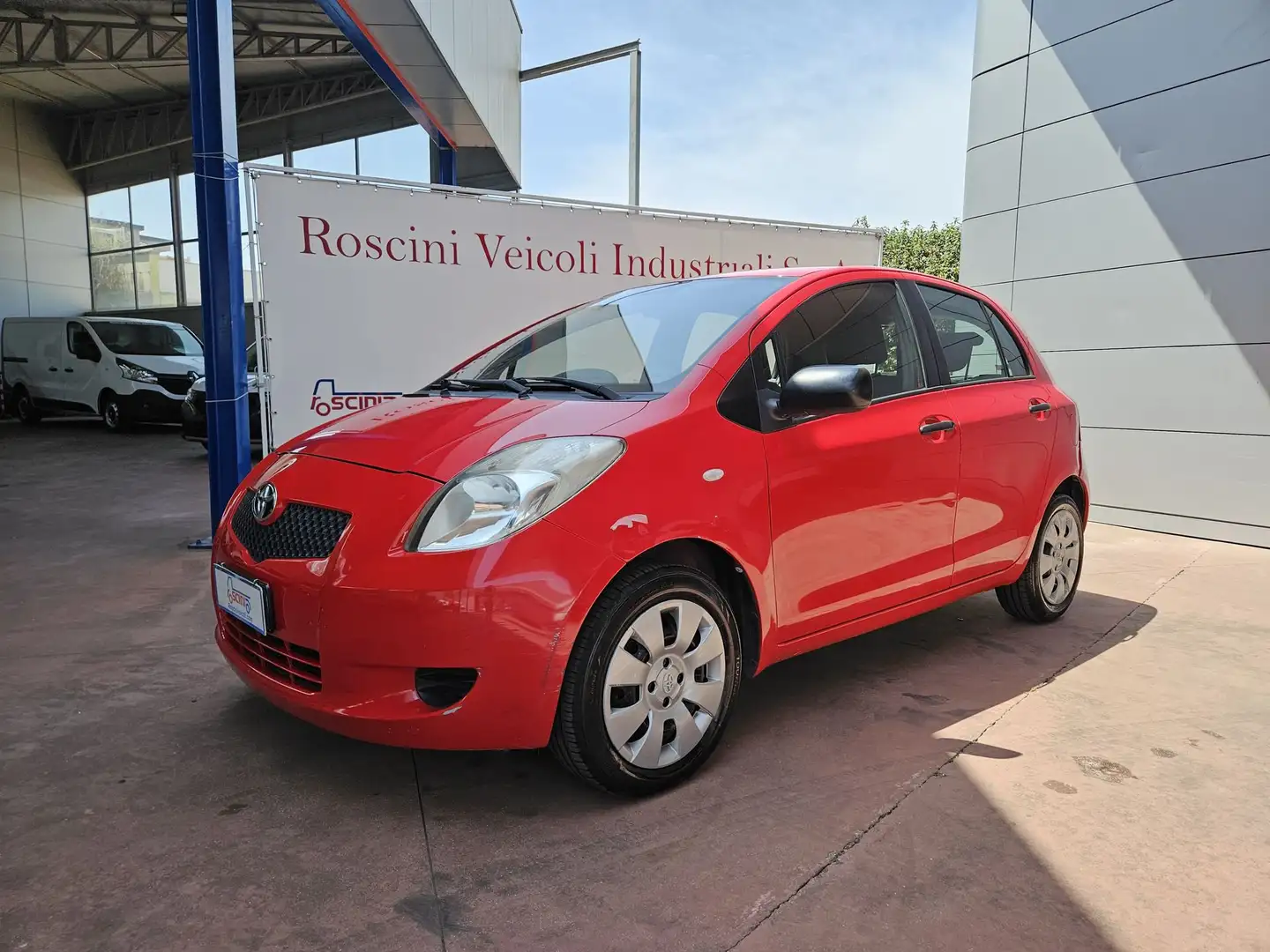 Toyota Yaris Yaris 1.0 5 porte Active Rouge - 1