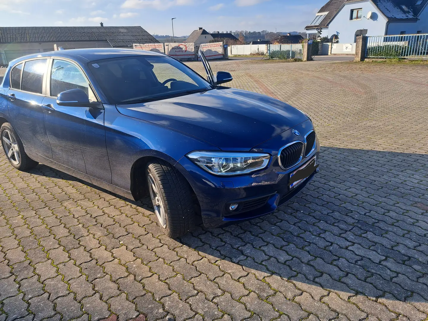 BMW 116 116d Advantage Advantage Blau - 1