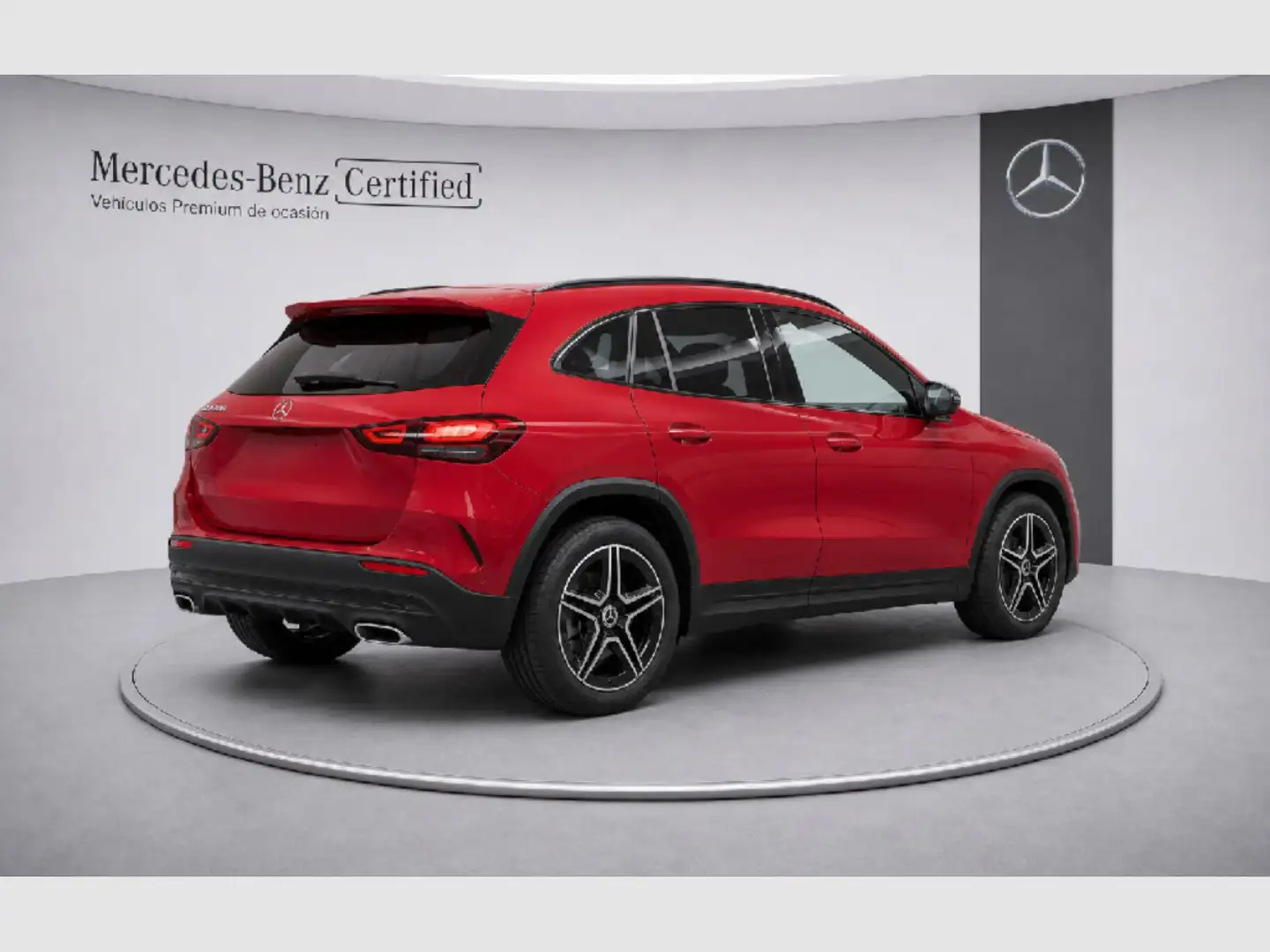 Mercedes-Benz GLA 200 D Rojo - 2
