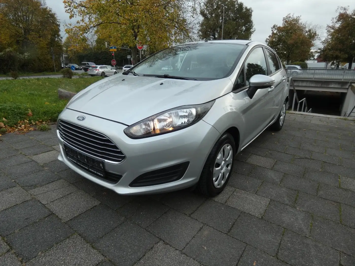 Ford Fiesta Sync Edition / Automatik / Klima Argent - 2