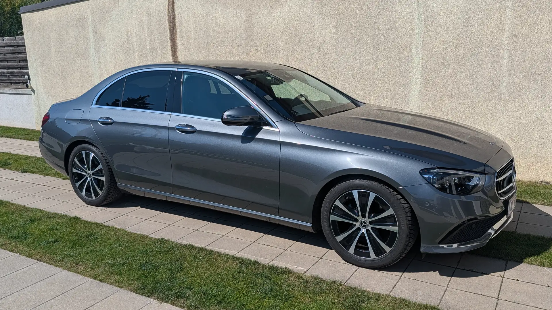 Mercedes-Benz E 220 E 220 d Aut. Grau - 2