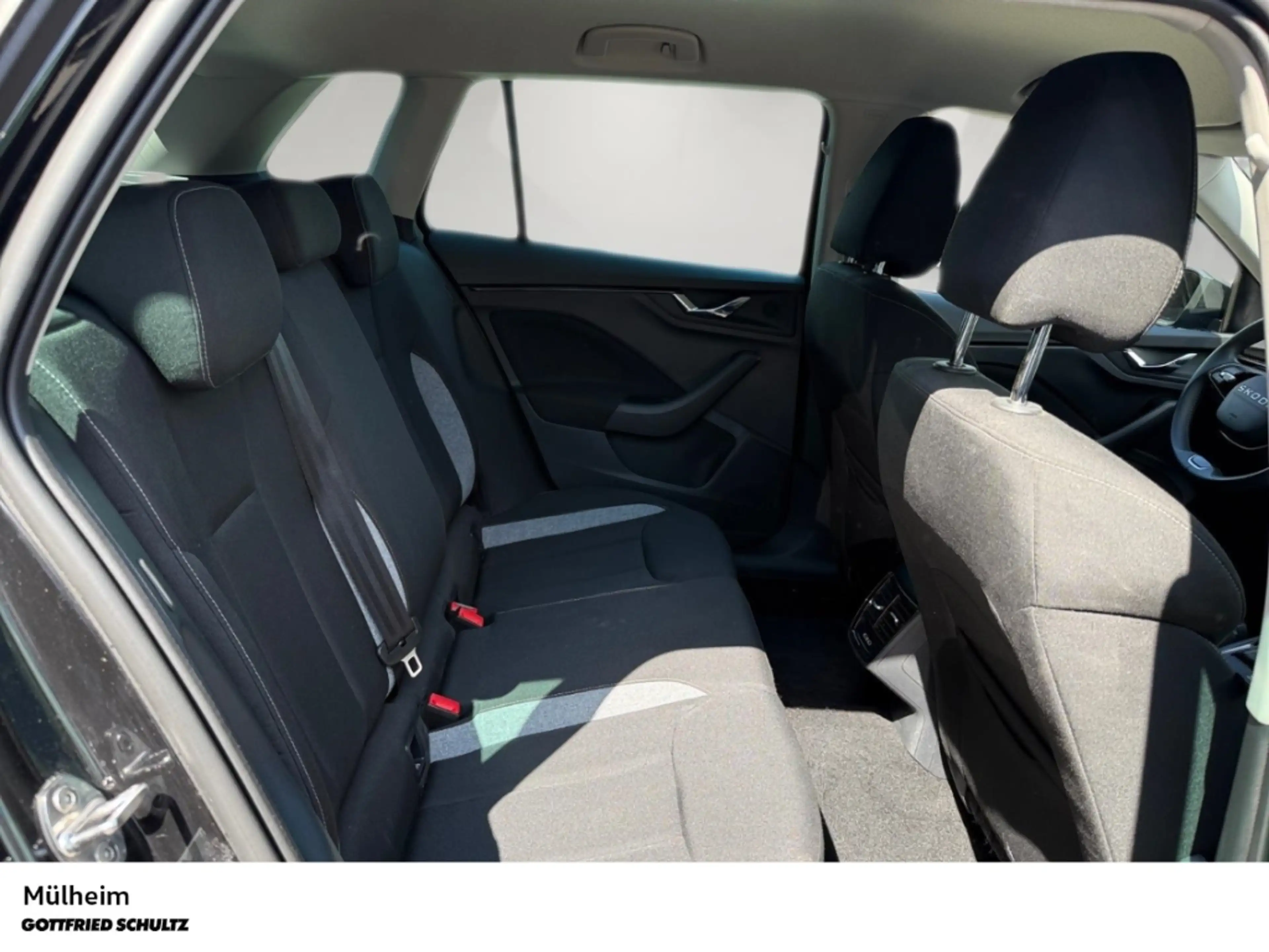 Skoda Kamiq Tour 1.0 TSI DSG Matrix Navi Kamera — photo 7