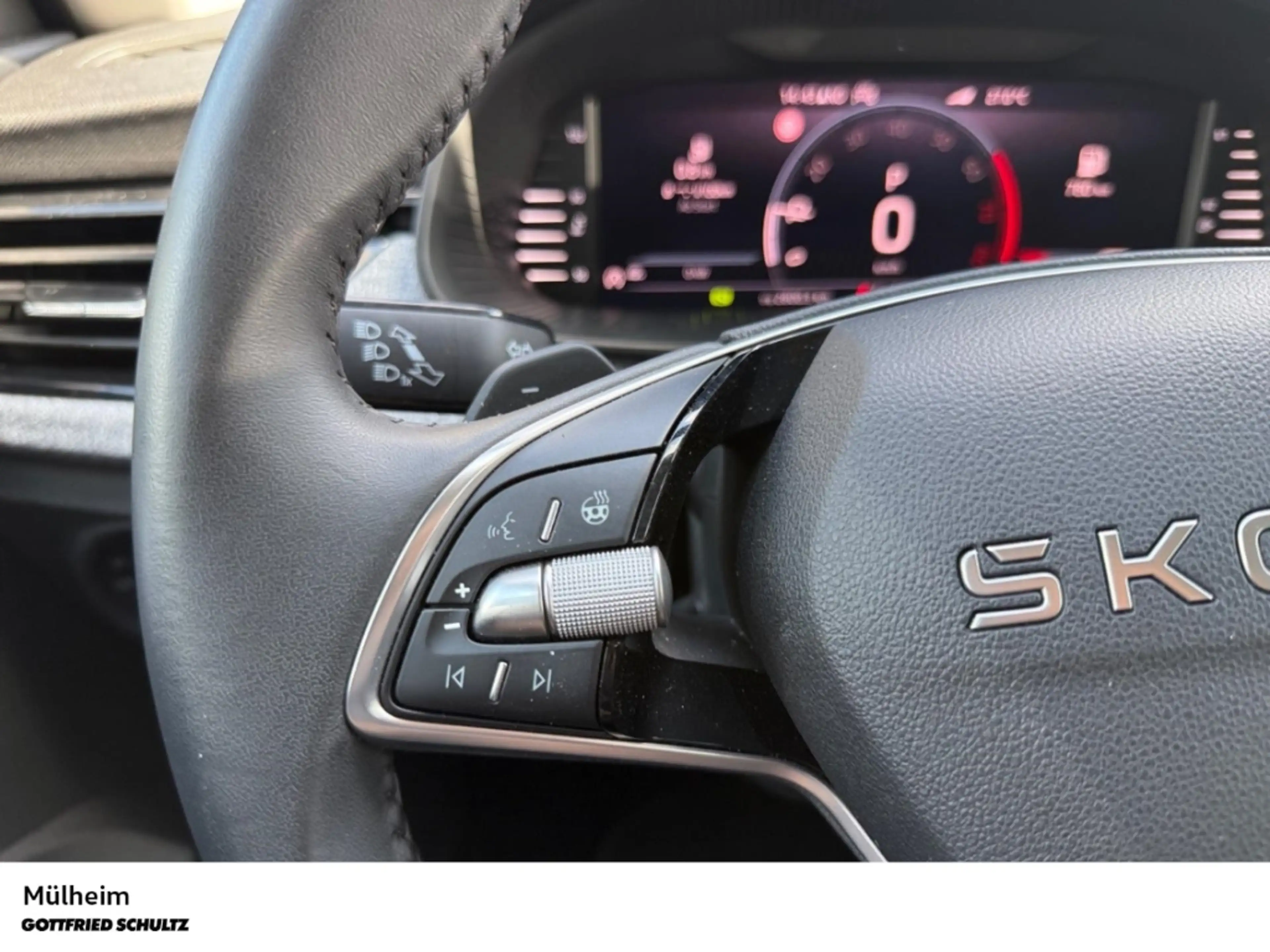 Skoda Kamiq Tour 1.0 TSI DSG Matrix Navi Kamera — photo 12