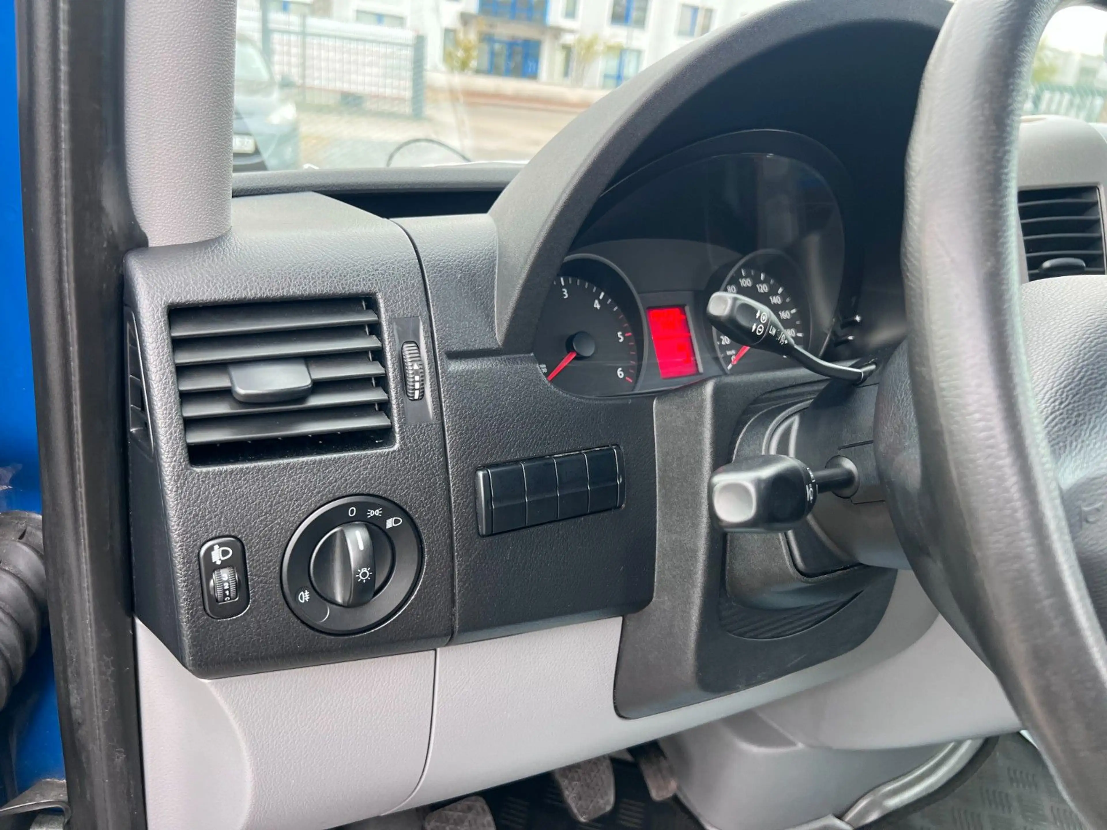 Volkswagen Crafter Kombi 35 9-Sitzer SHZ AHK Klima Tempomt — photo 15