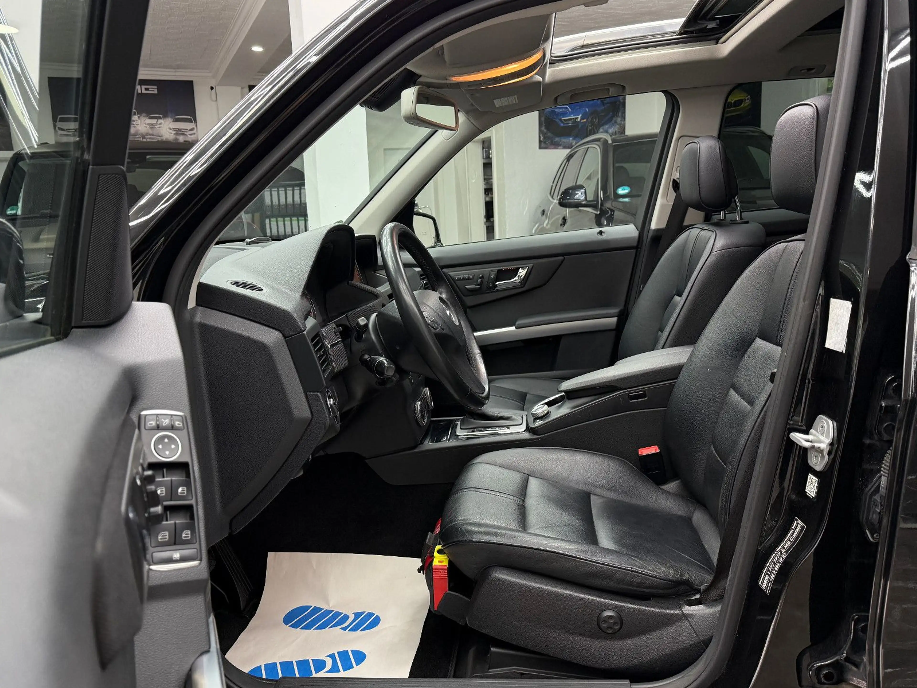 Mercedes-Benz GLK 220 CDI 4Matic AMG-Line Keyless Pano Xenon — photo 11