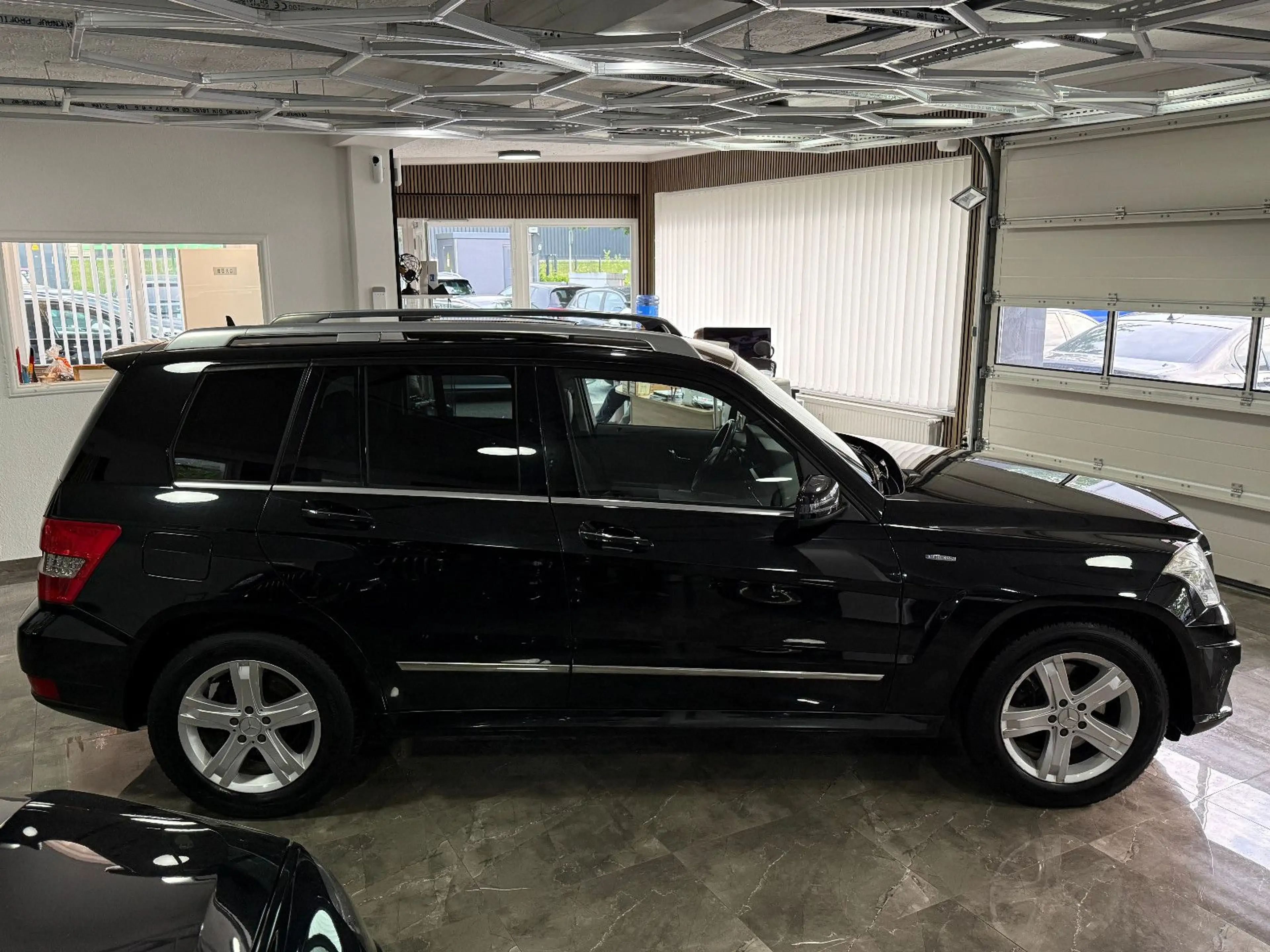 Mercedes-Benz GLK 220 CDI 4Matic AMG-Line Keyless Pano Xenon — photo 5