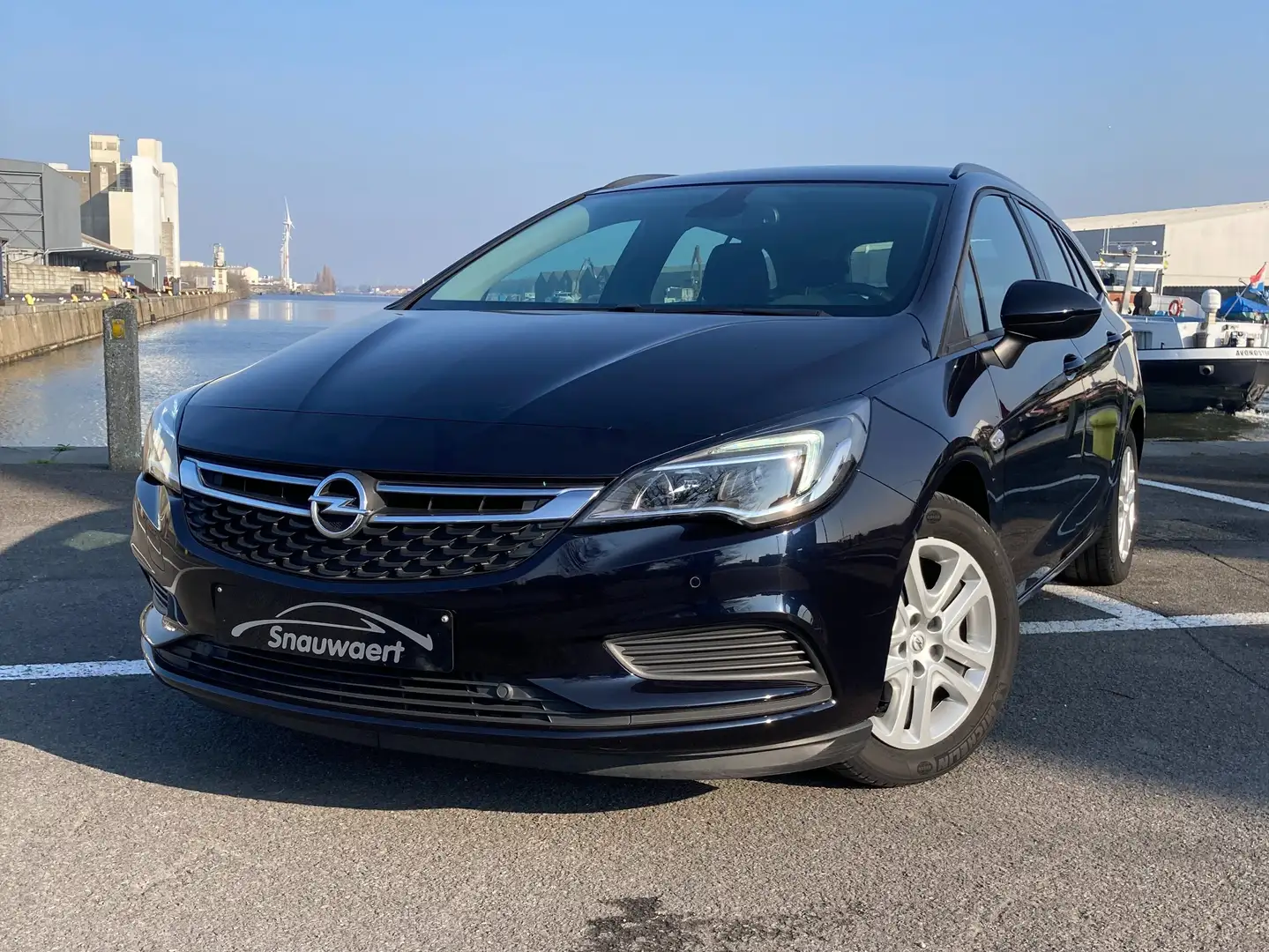 Opel Astra 1.6 CDTi ECOTEC D Dynamic Start/Stop Blauw - 1