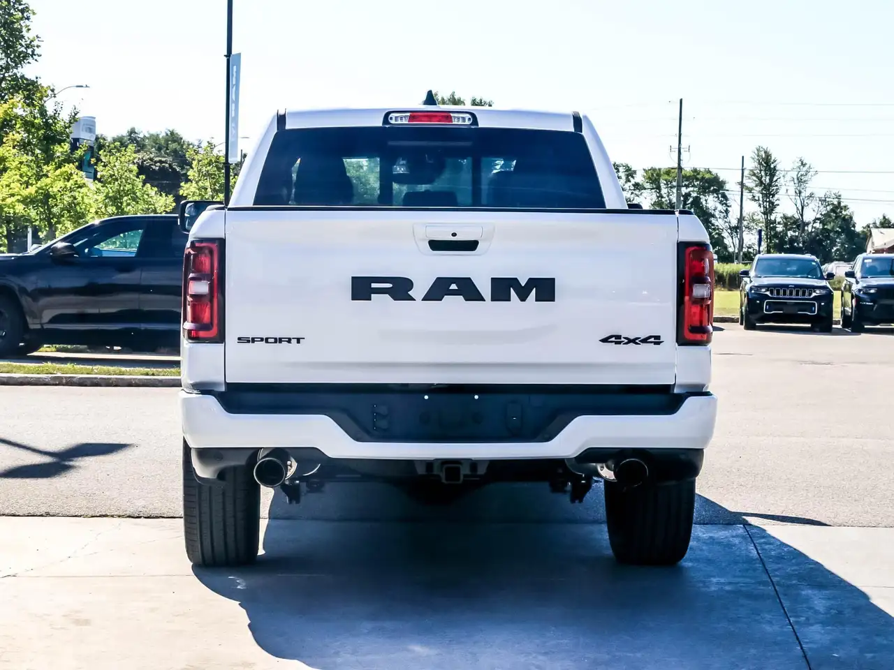 RAM 1500 снимка RAM 1500