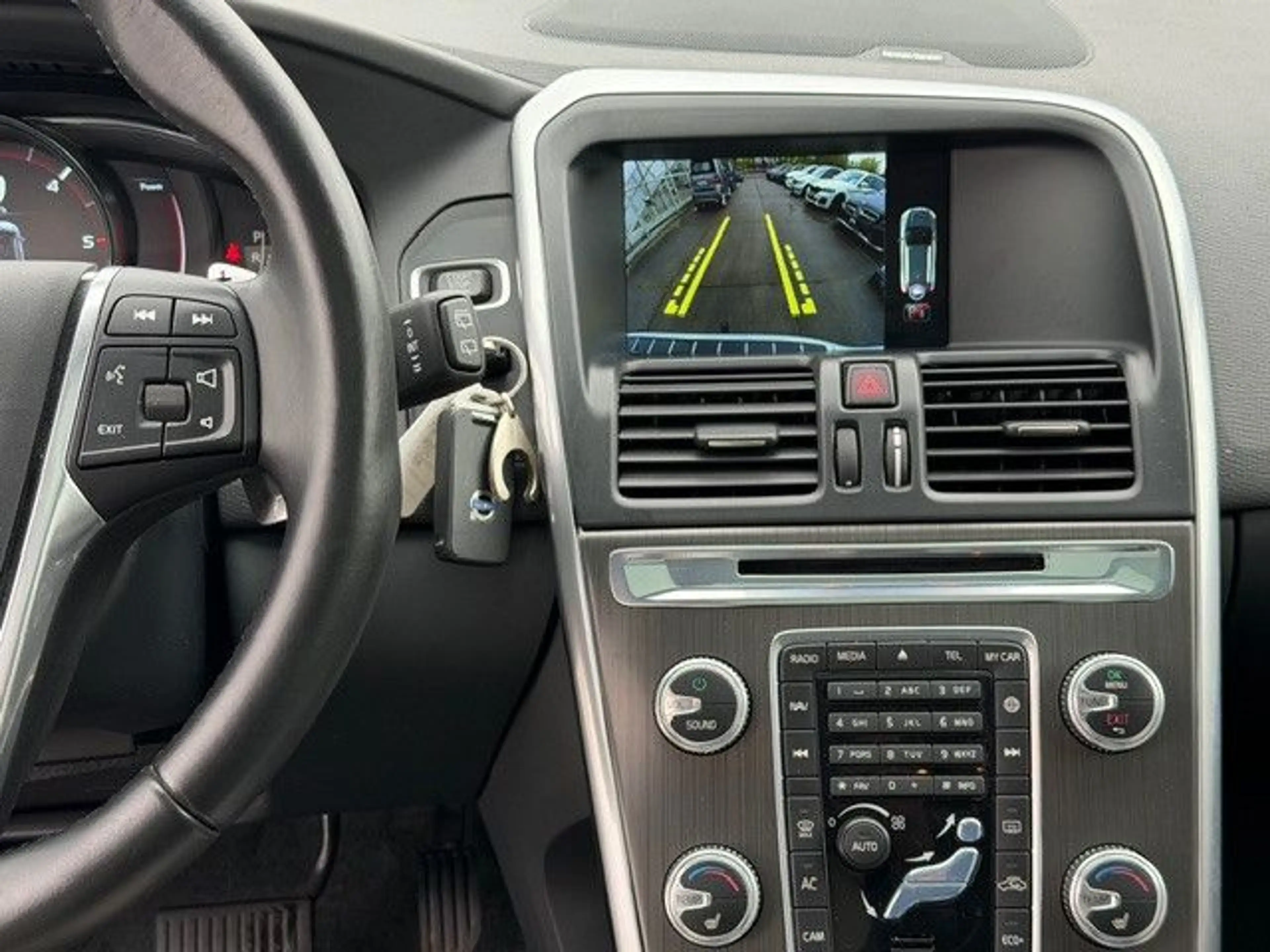 Volvo XC60 Summum 2WD — photo 10