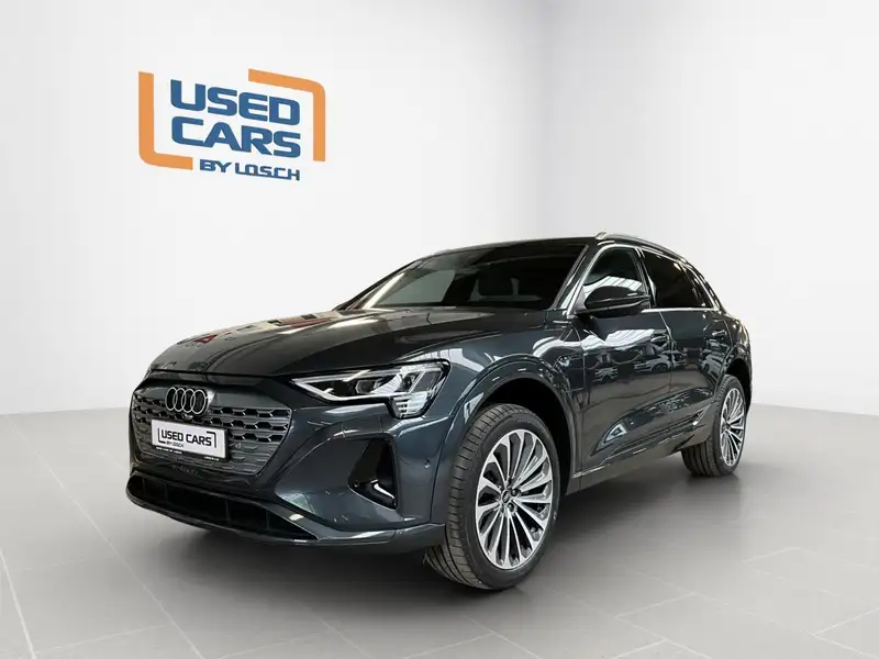 AUDI Q8 E-tron